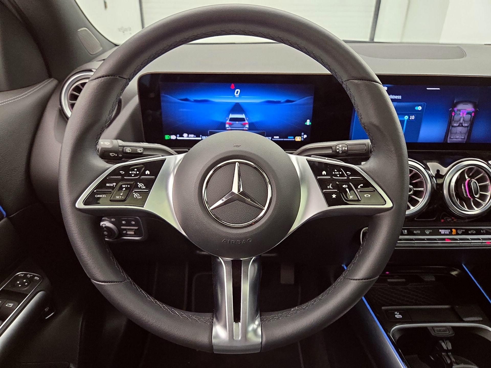 Thumbnail: 2025 Mercedes-Benz GLA - 10