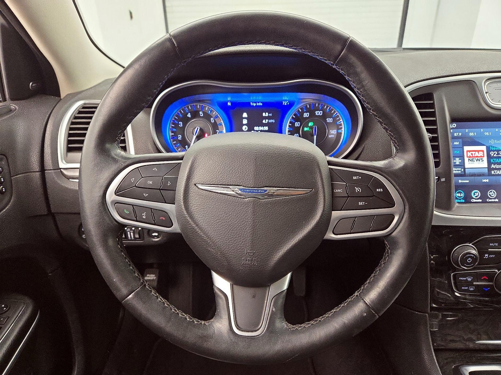 Thumbnail: 2022 Chrysler 300 - 10