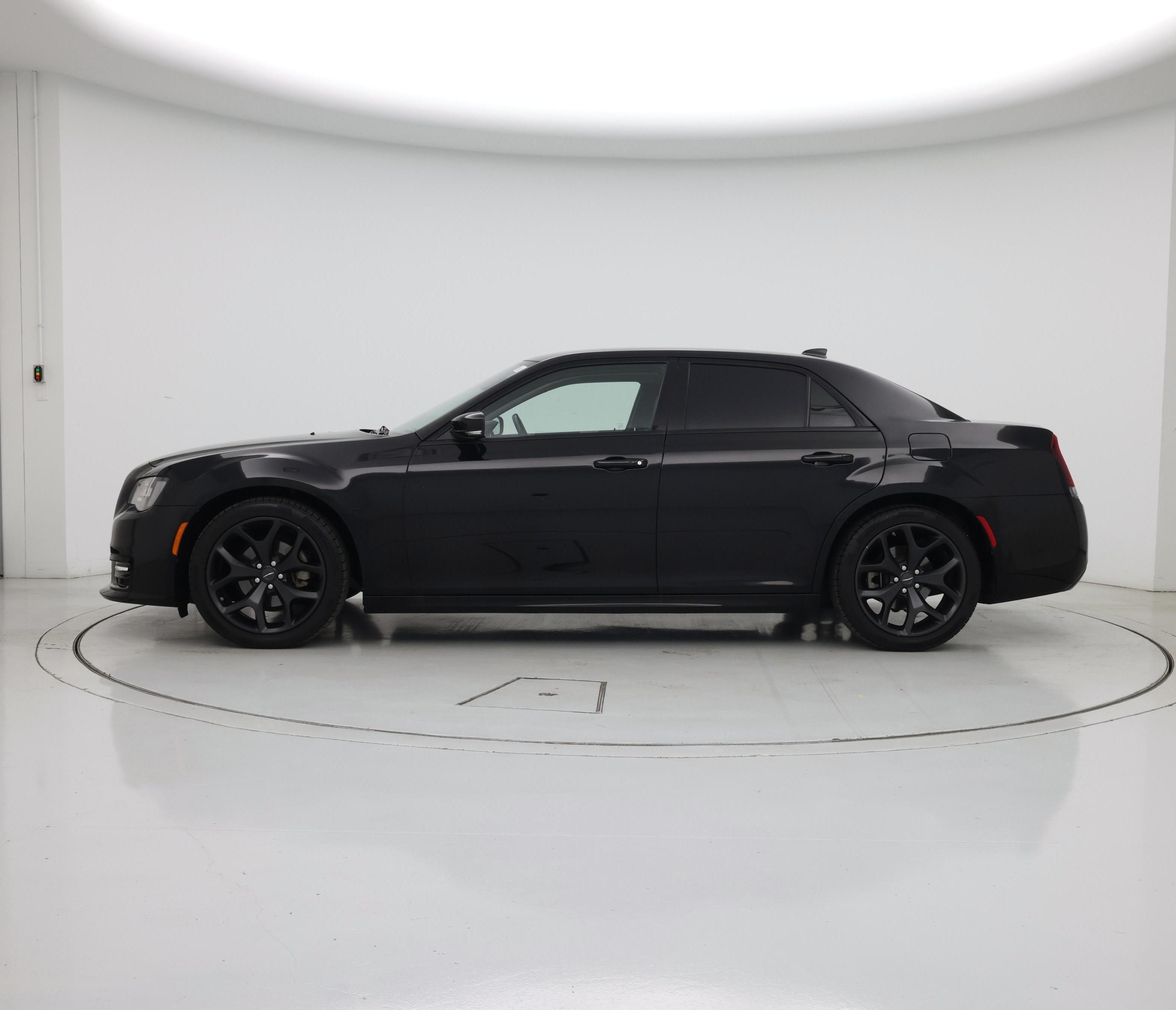 Thumbnail: 2022 Chrysler 300 - 3