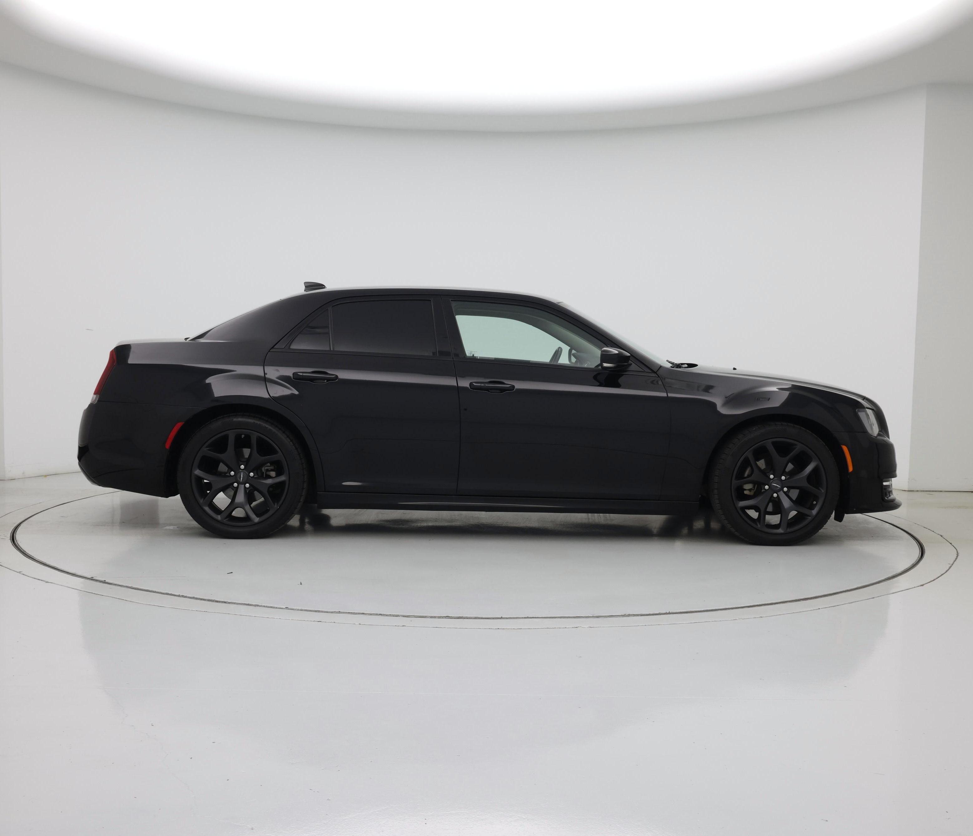 Thumbnail: 2022 Chrysler 300 - 7