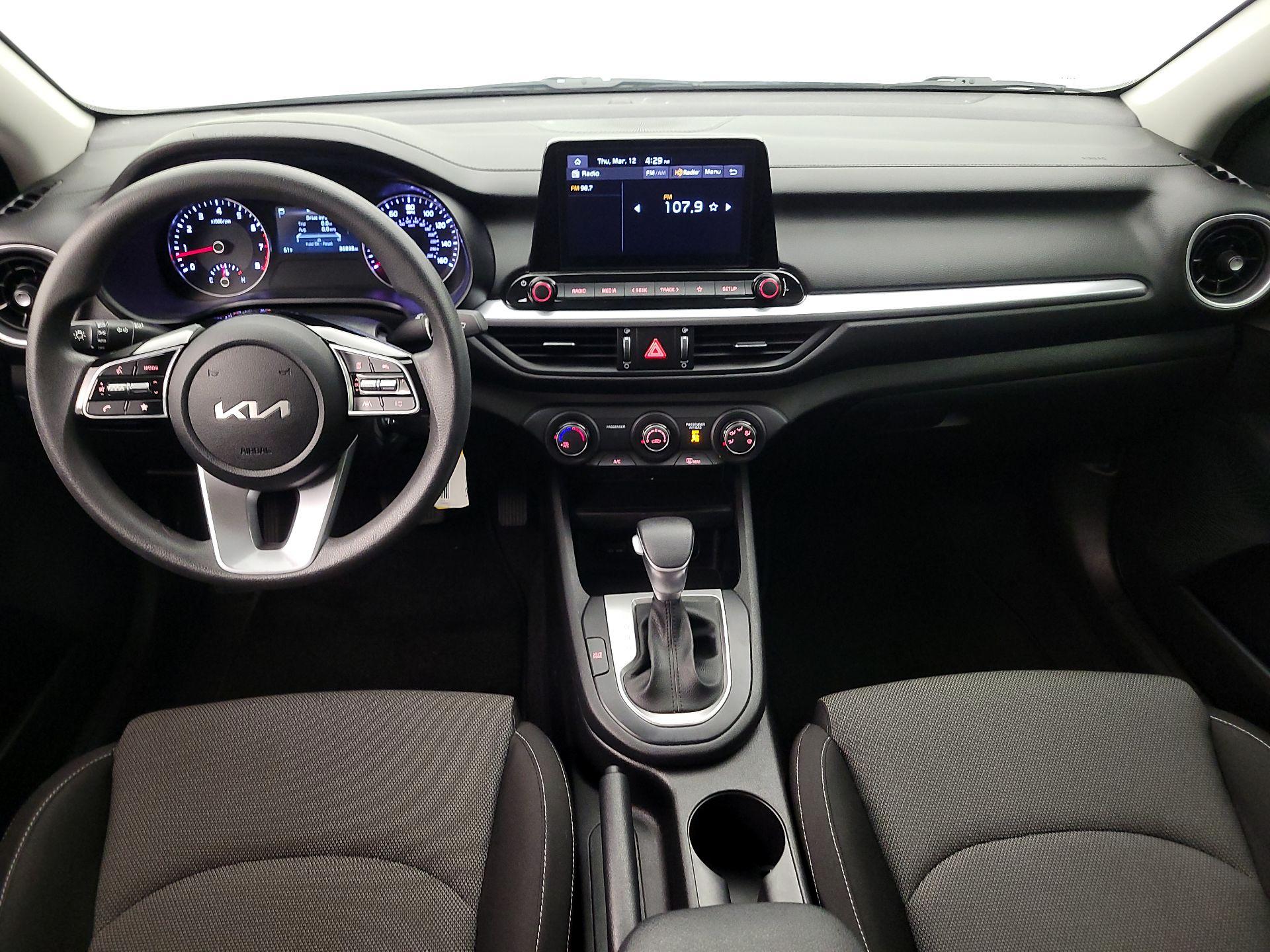 Thumbnail: 2022 Kia Forte - 9