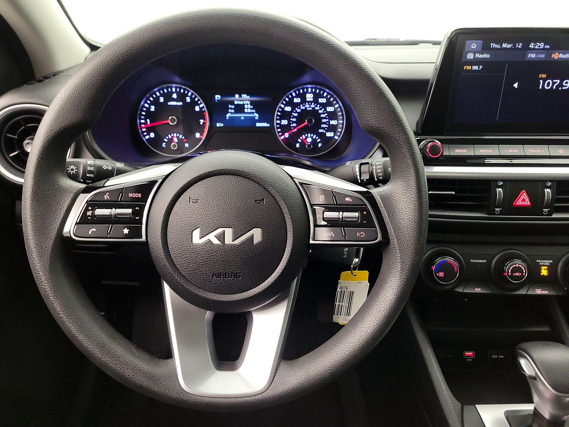 Thumbnail: 2022 Kia Forte - 10