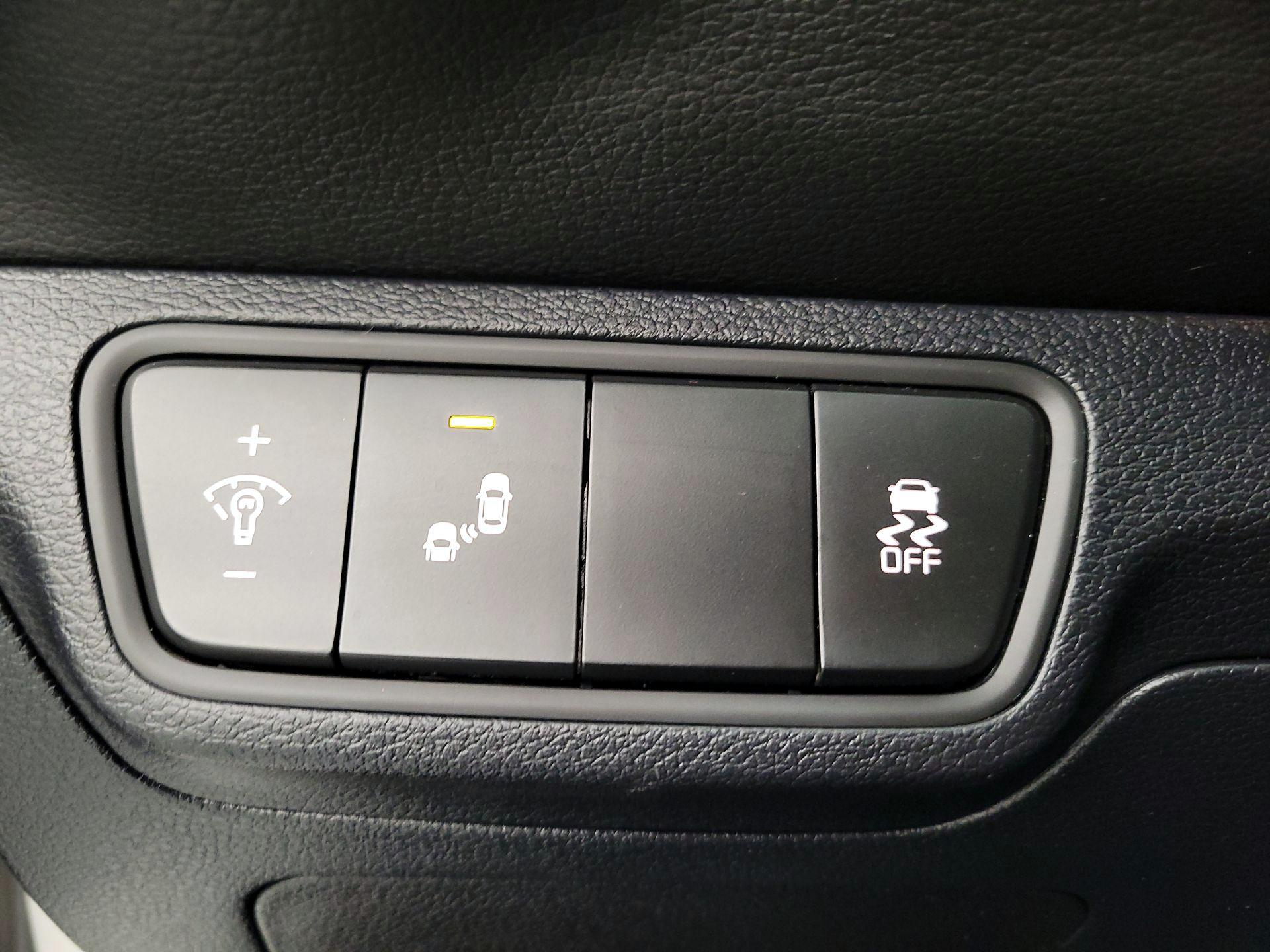 Thumbnail: 2022 Kia Forte - 13