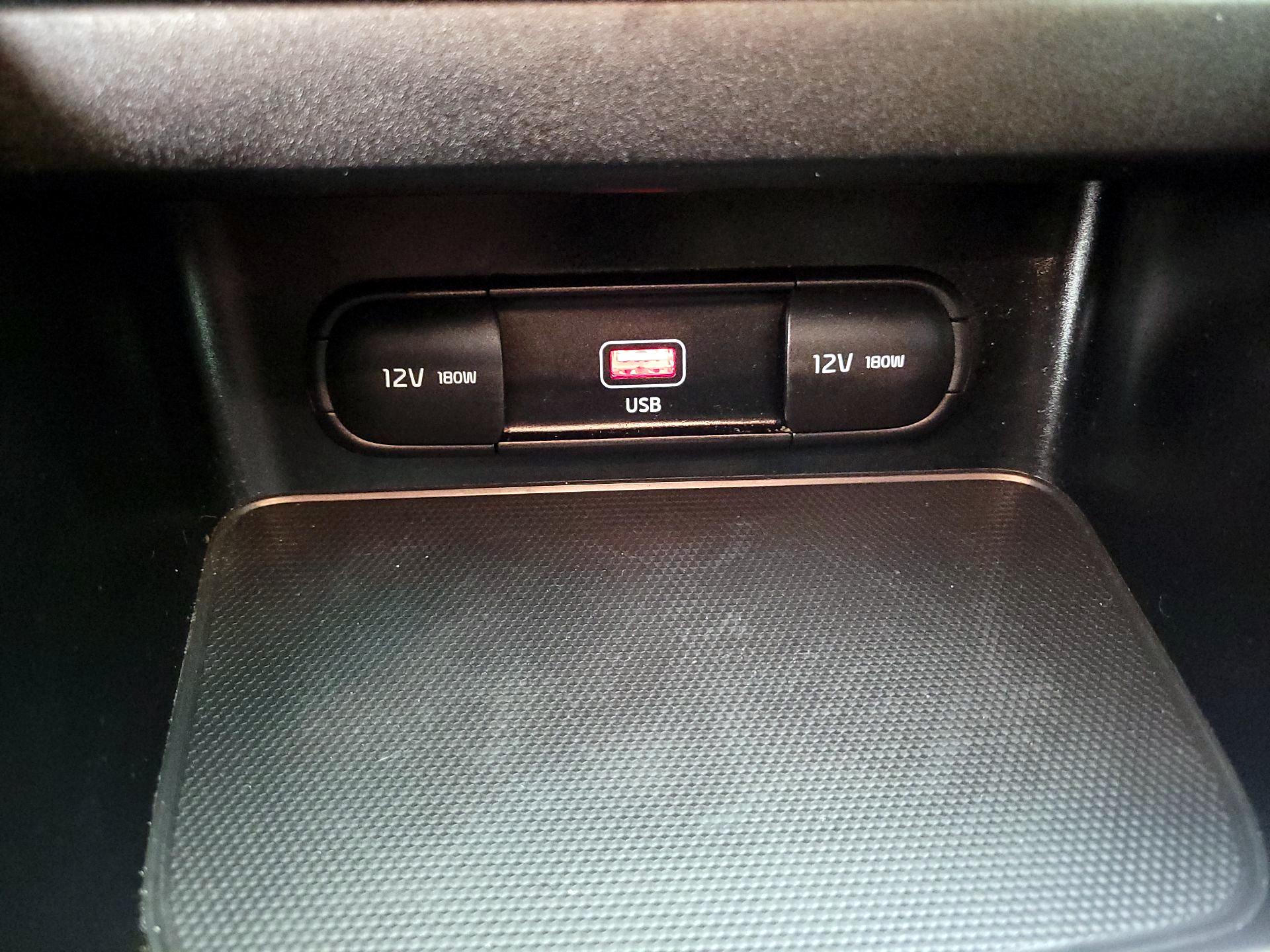 Thumbnail: 2022 Kia Forte - 18