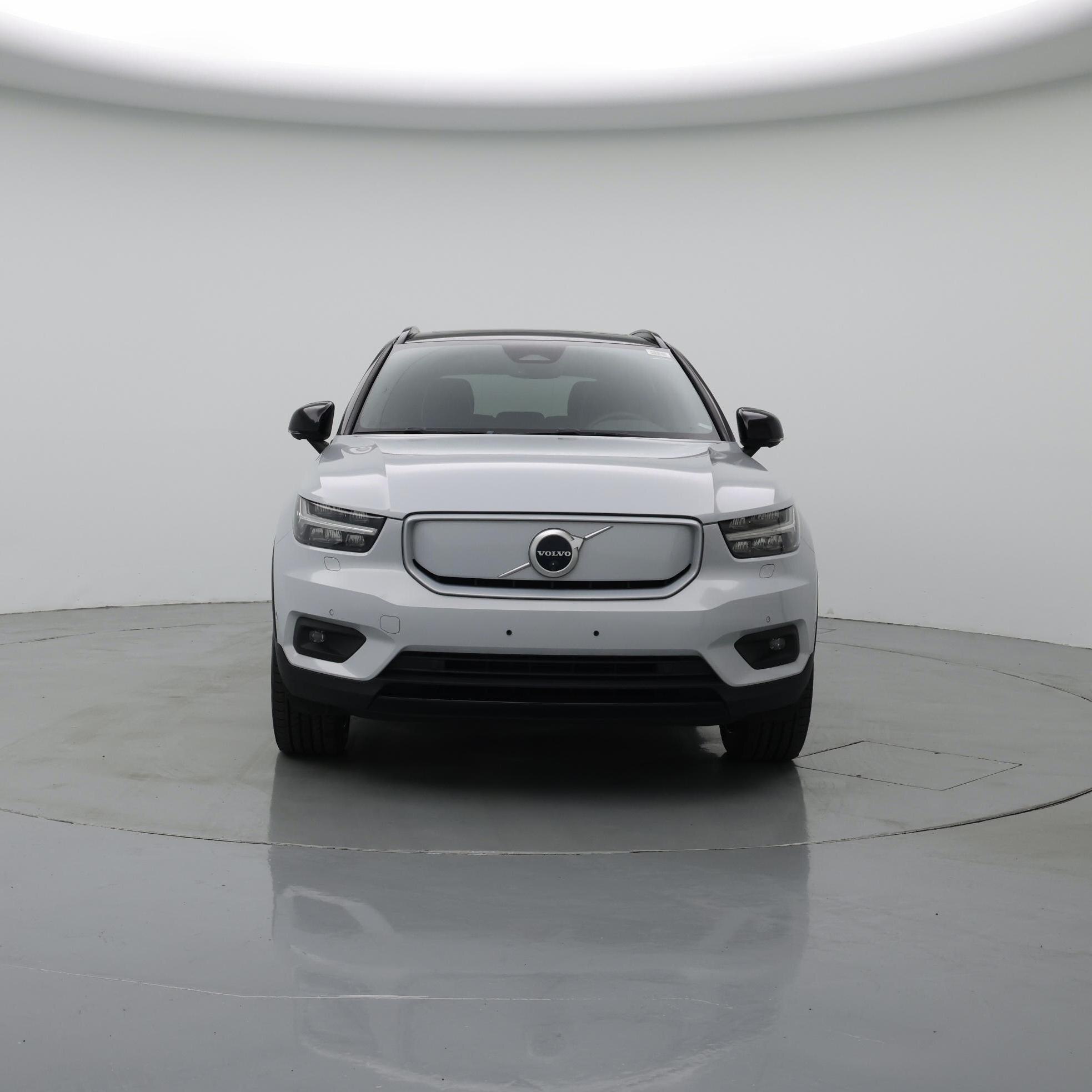 Thumbnail: 2022 Volvo XC40 - 5