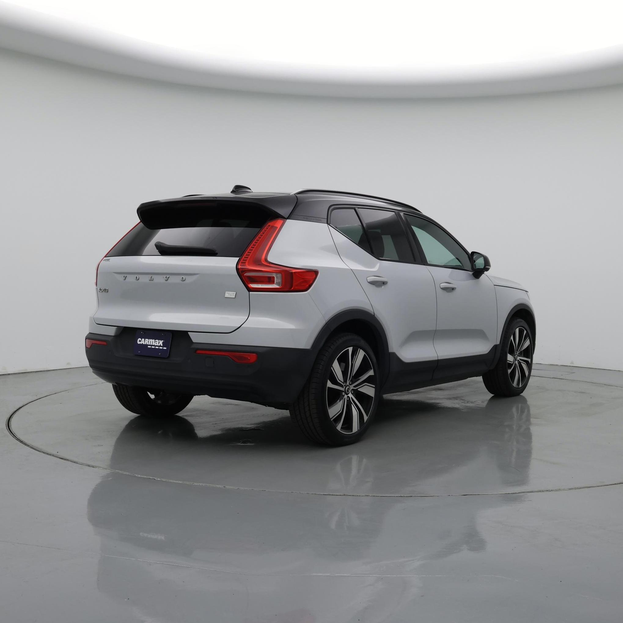 Thumbnail: 2022 Volvo XC40 - 8