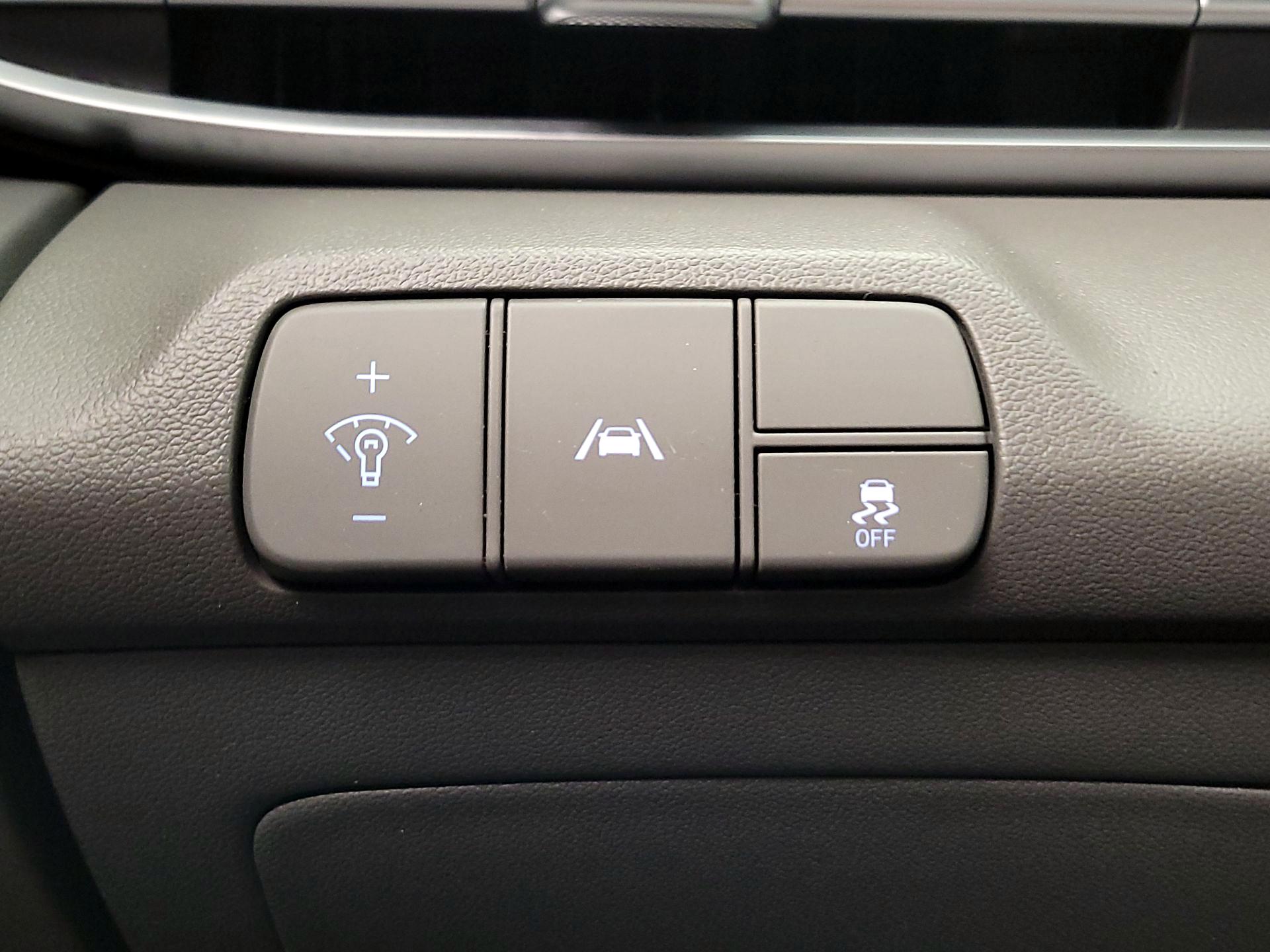 Thumbnail: 2023 Hyundai Elantra - 13