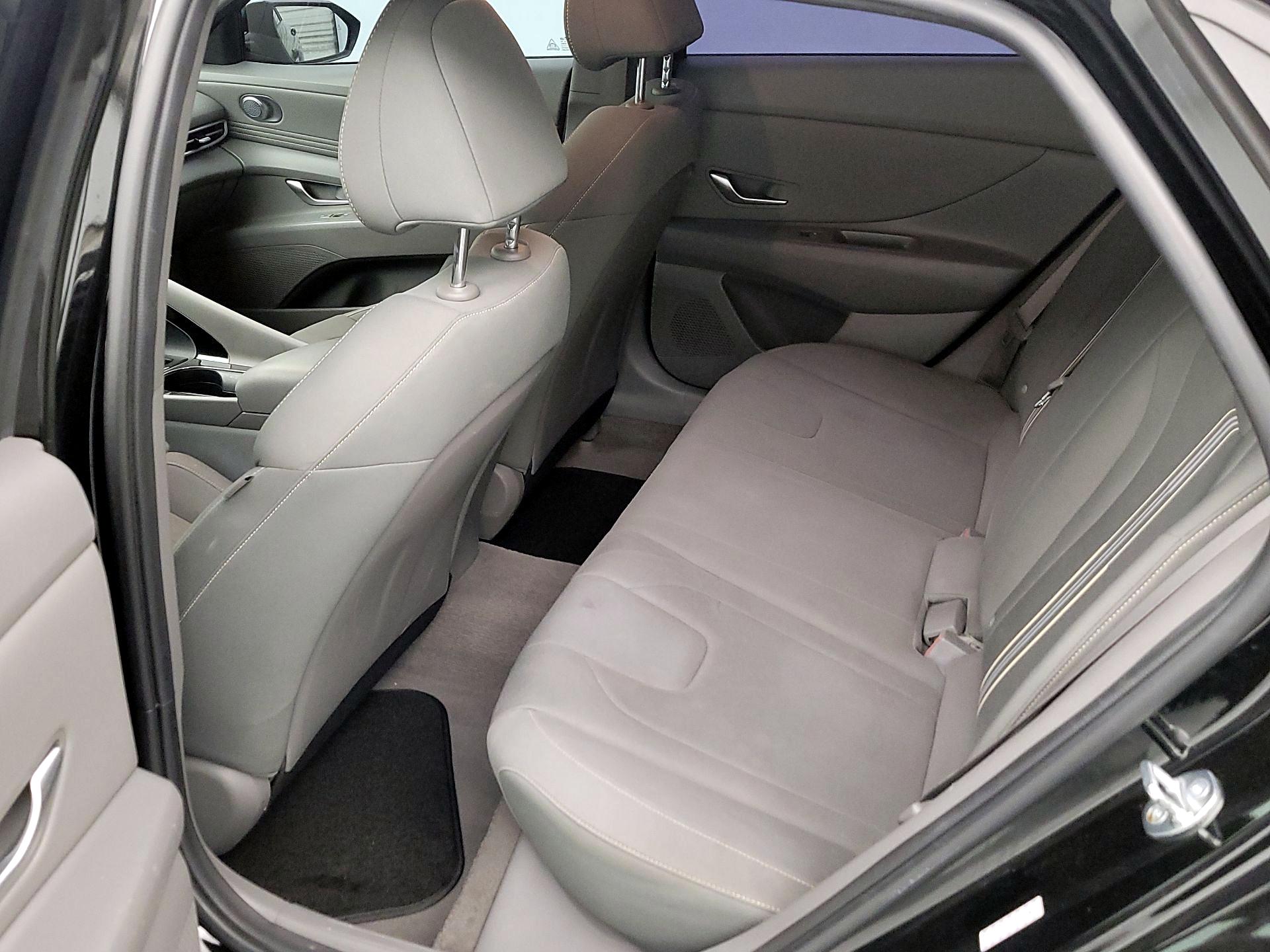 Thumbnail: 2023 Hyundai Elantra - 19