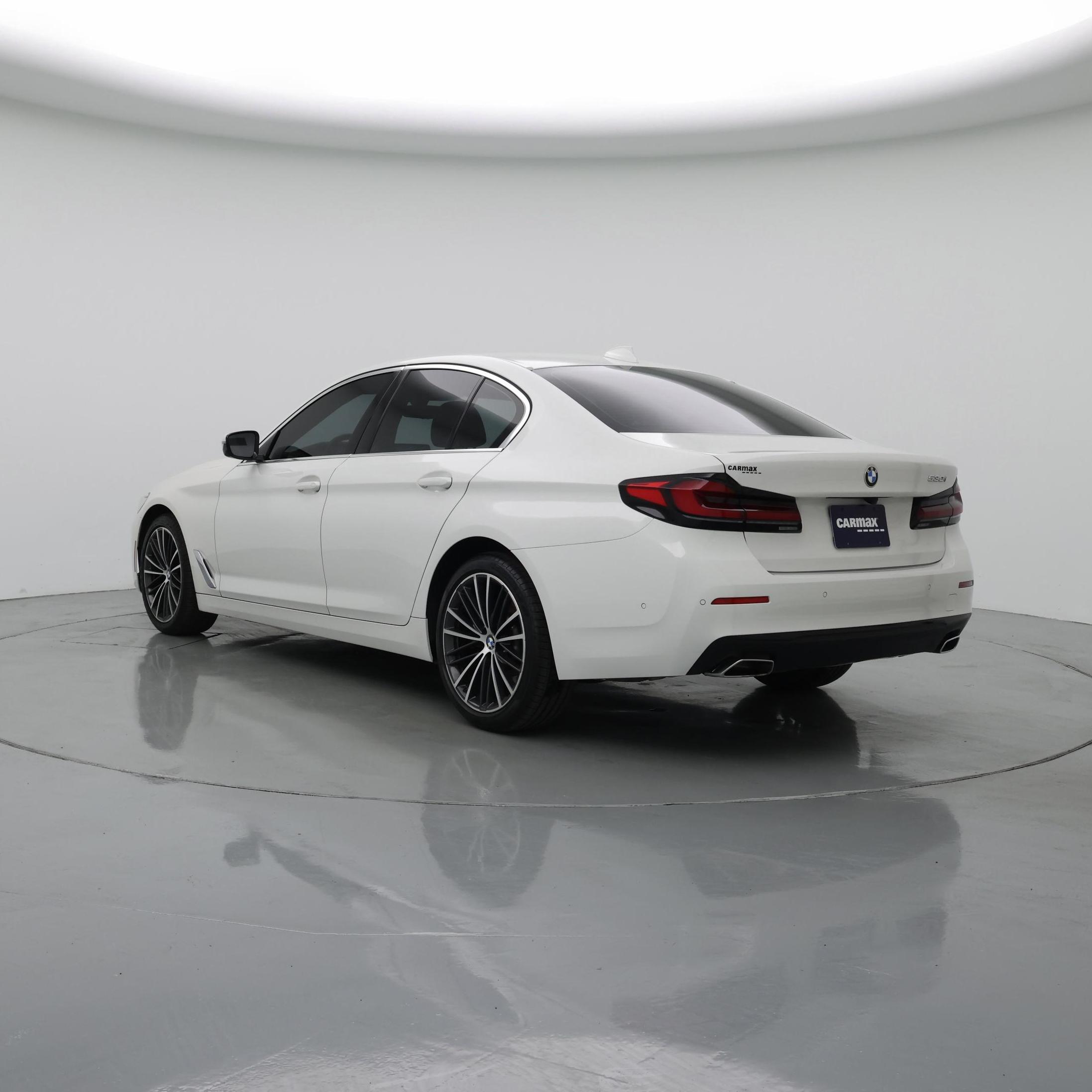Thumbnail: 2023 BMW 5 Series - 2