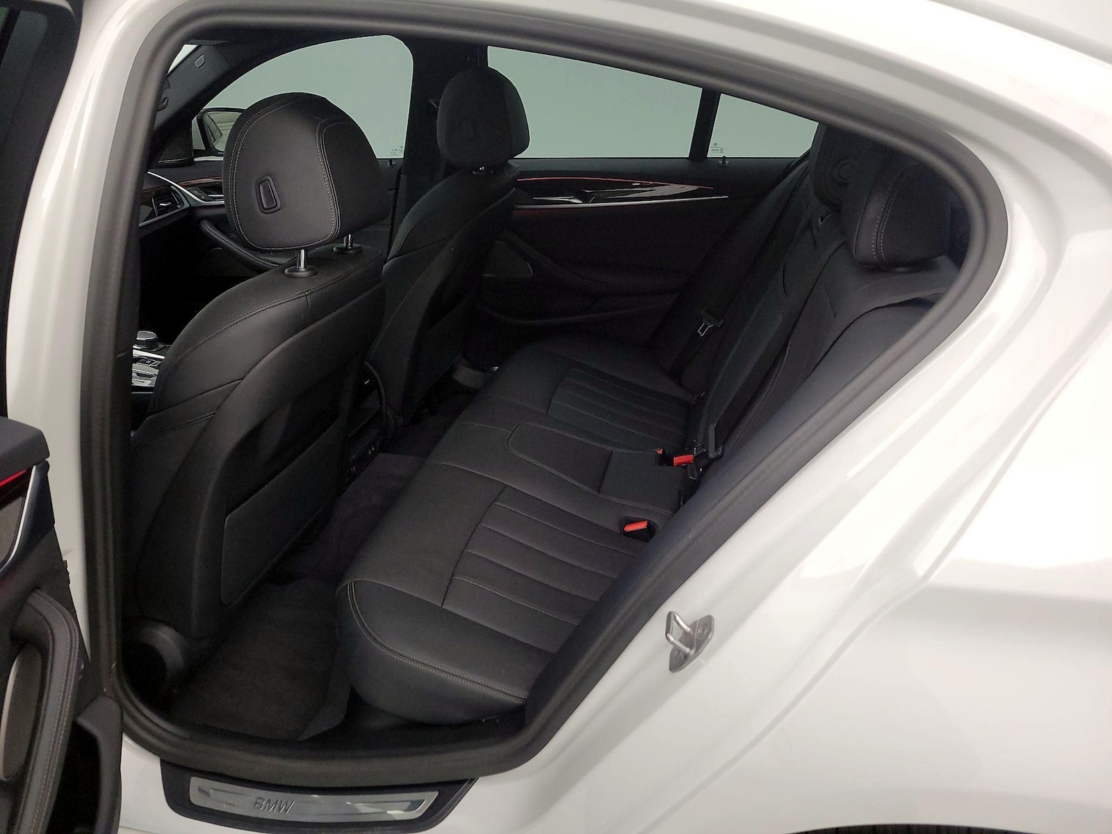 2023 BMW 5 Series 530i - Photo 21