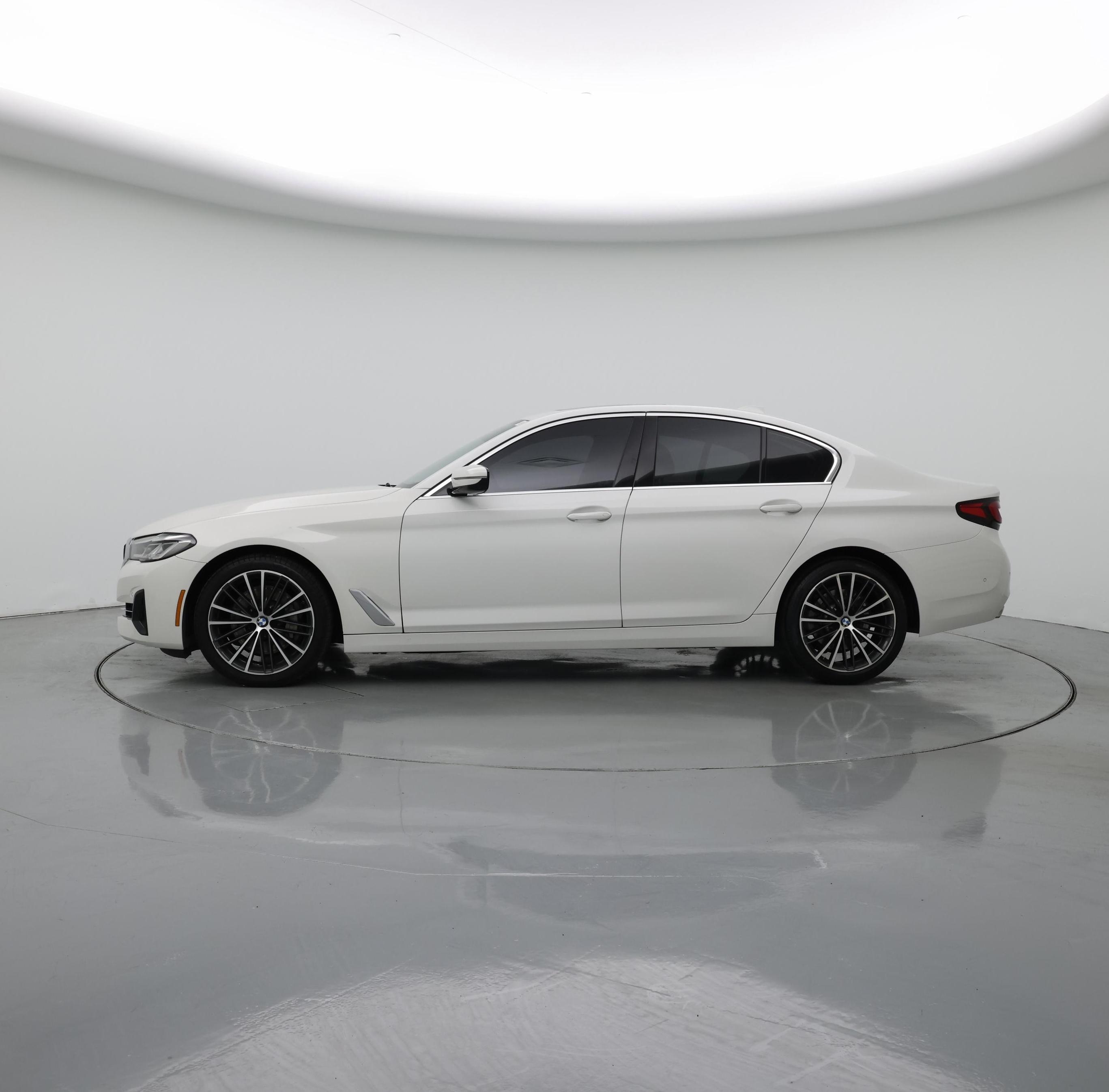 Thumbnail: 2023 BMW 5 Series - 3
