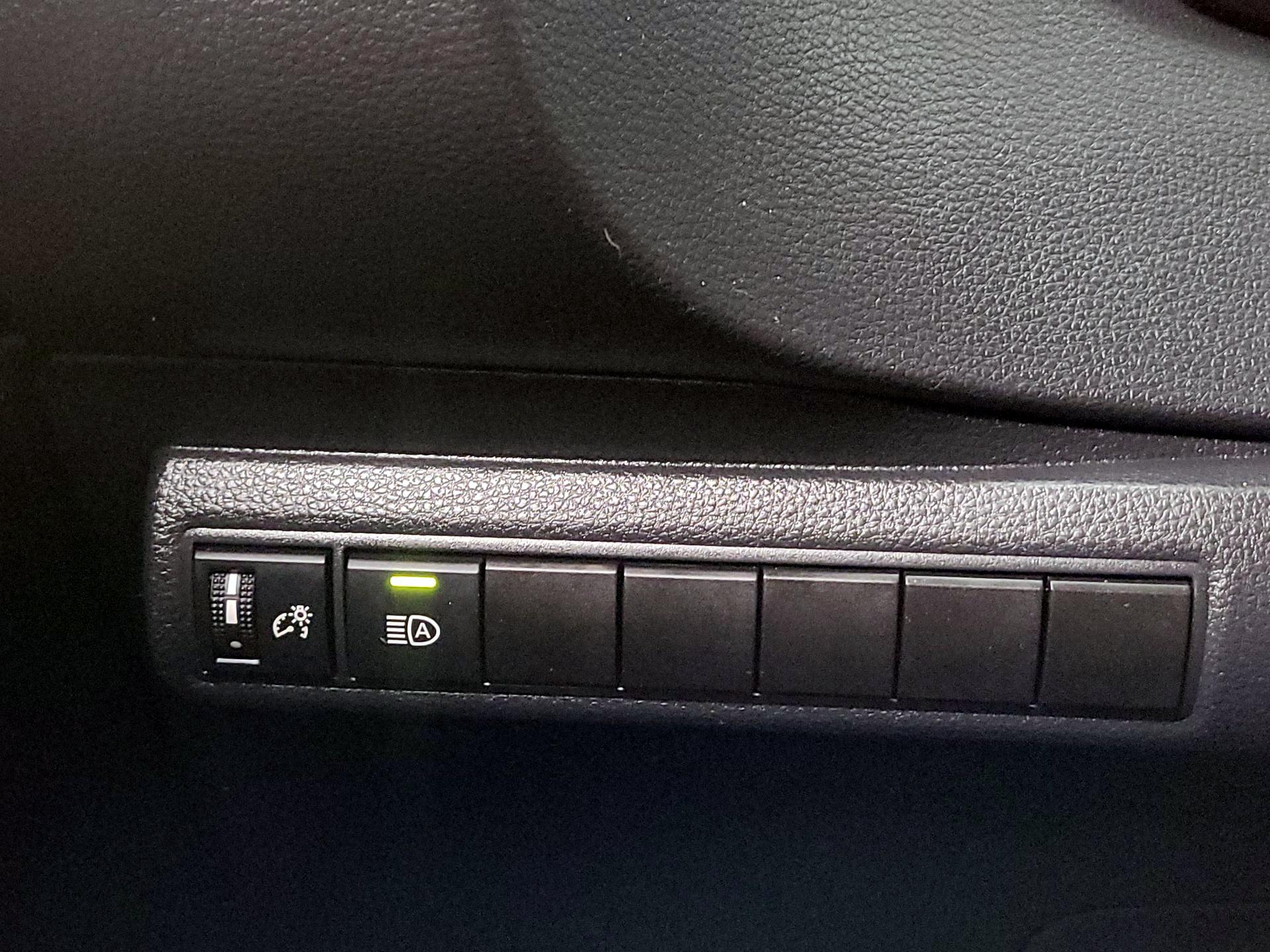 Thumbnail: 2020 Toyota Corolla - 13