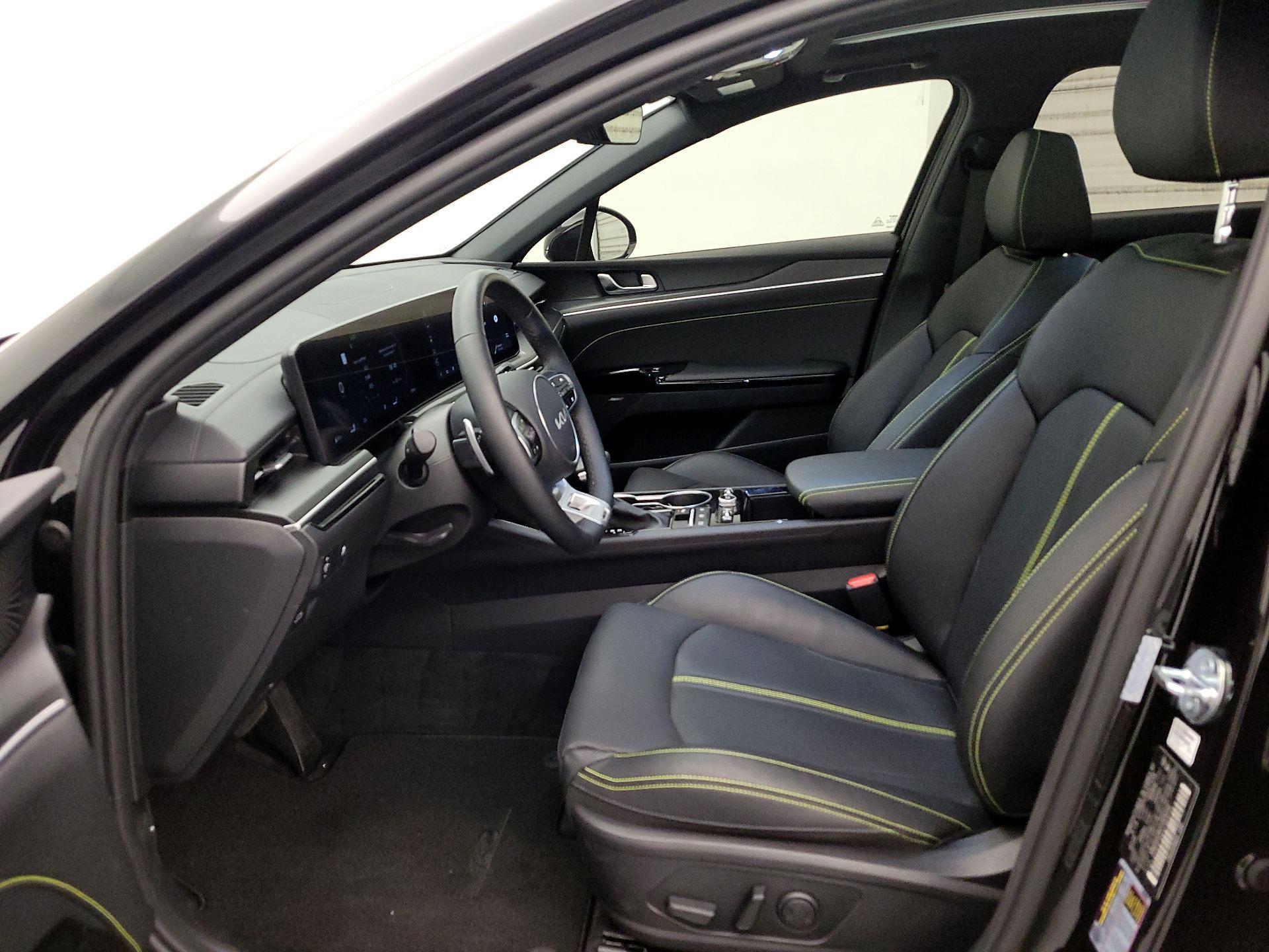 Thumbnail: 2026 Kia K5 - 11