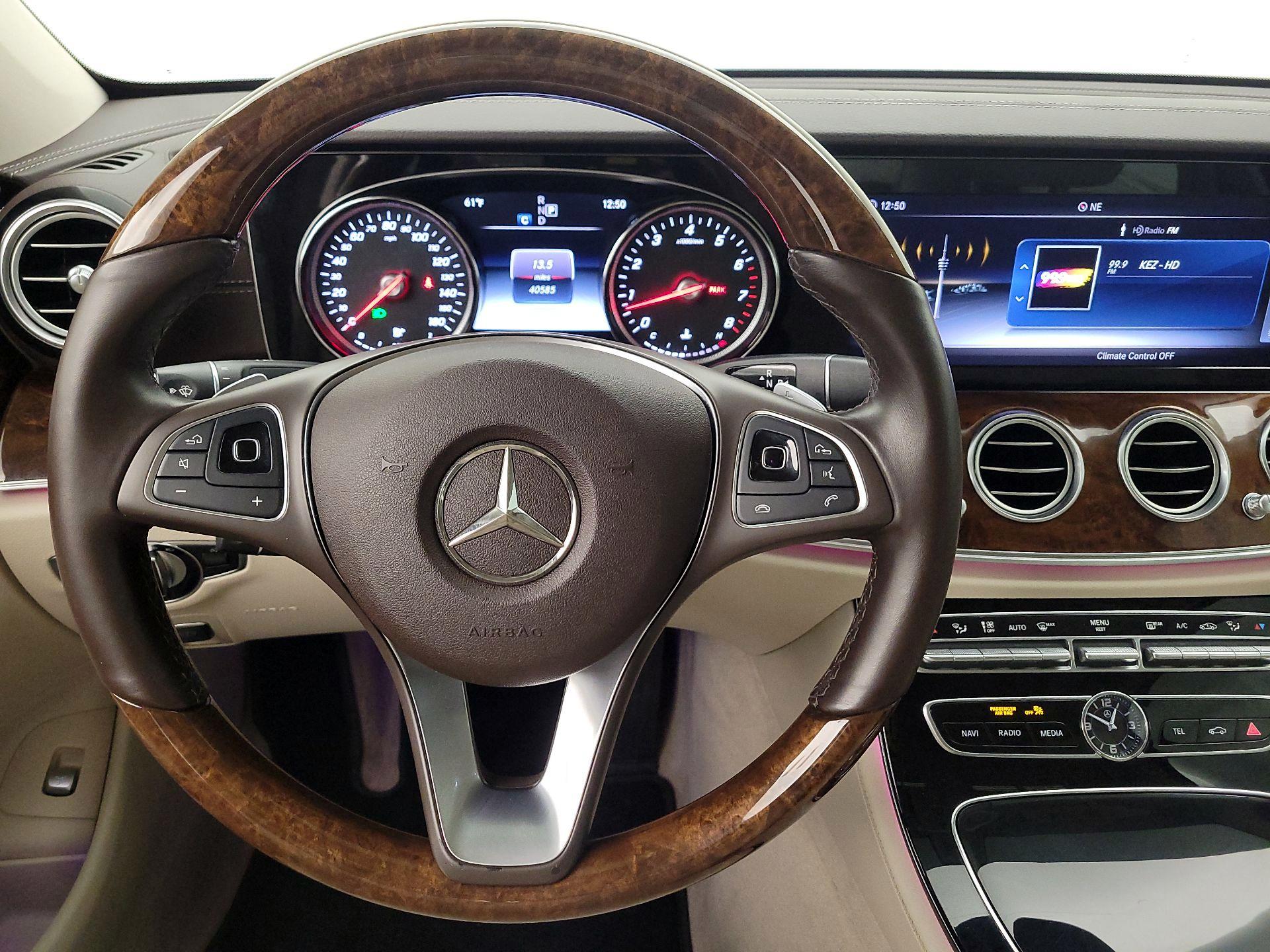 Thumbnail: 2018 Mercedes-Benz E-Class - 10