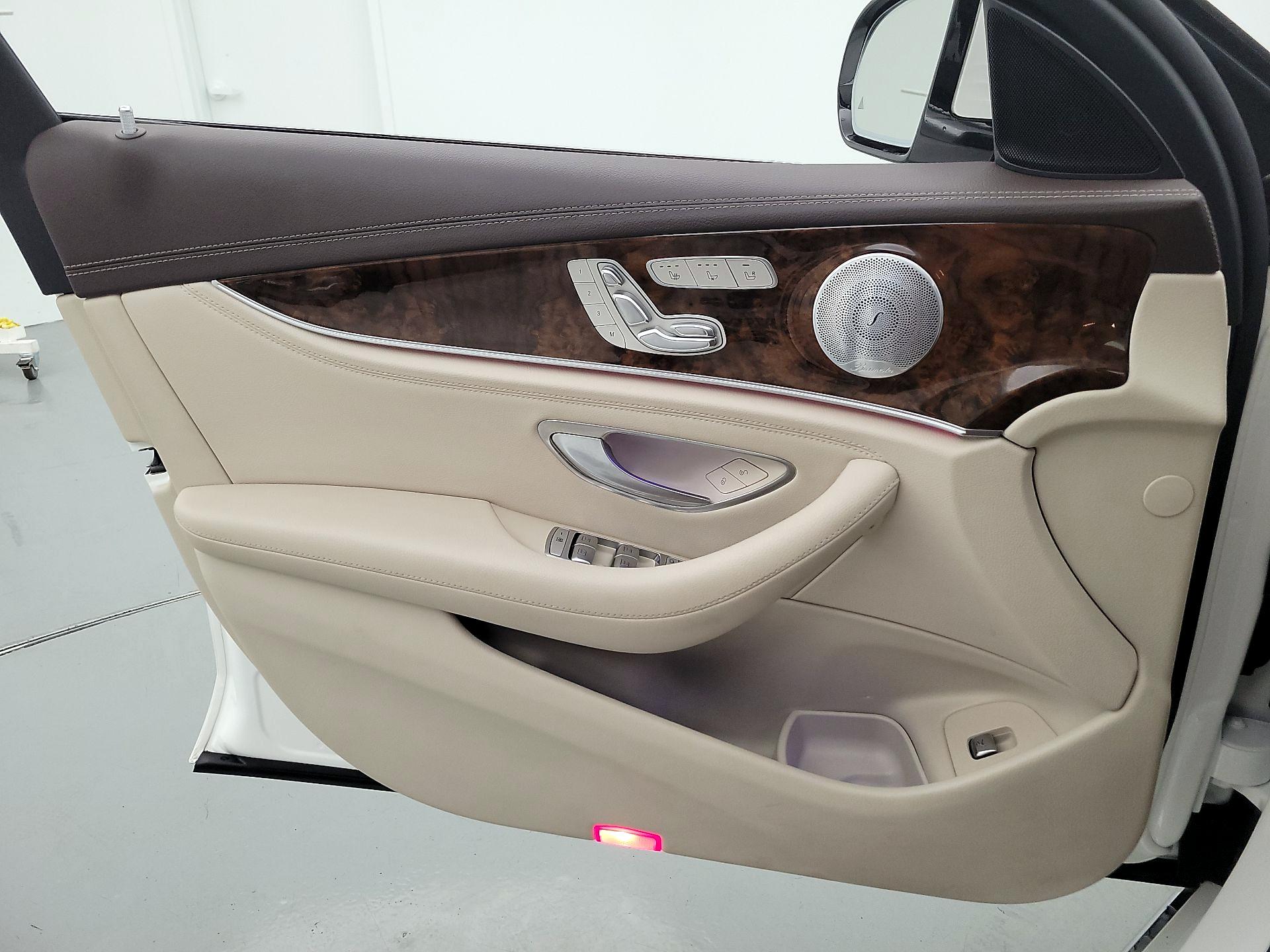 Thumbnail: 2018 Mercedes-Benz E-Class - 12