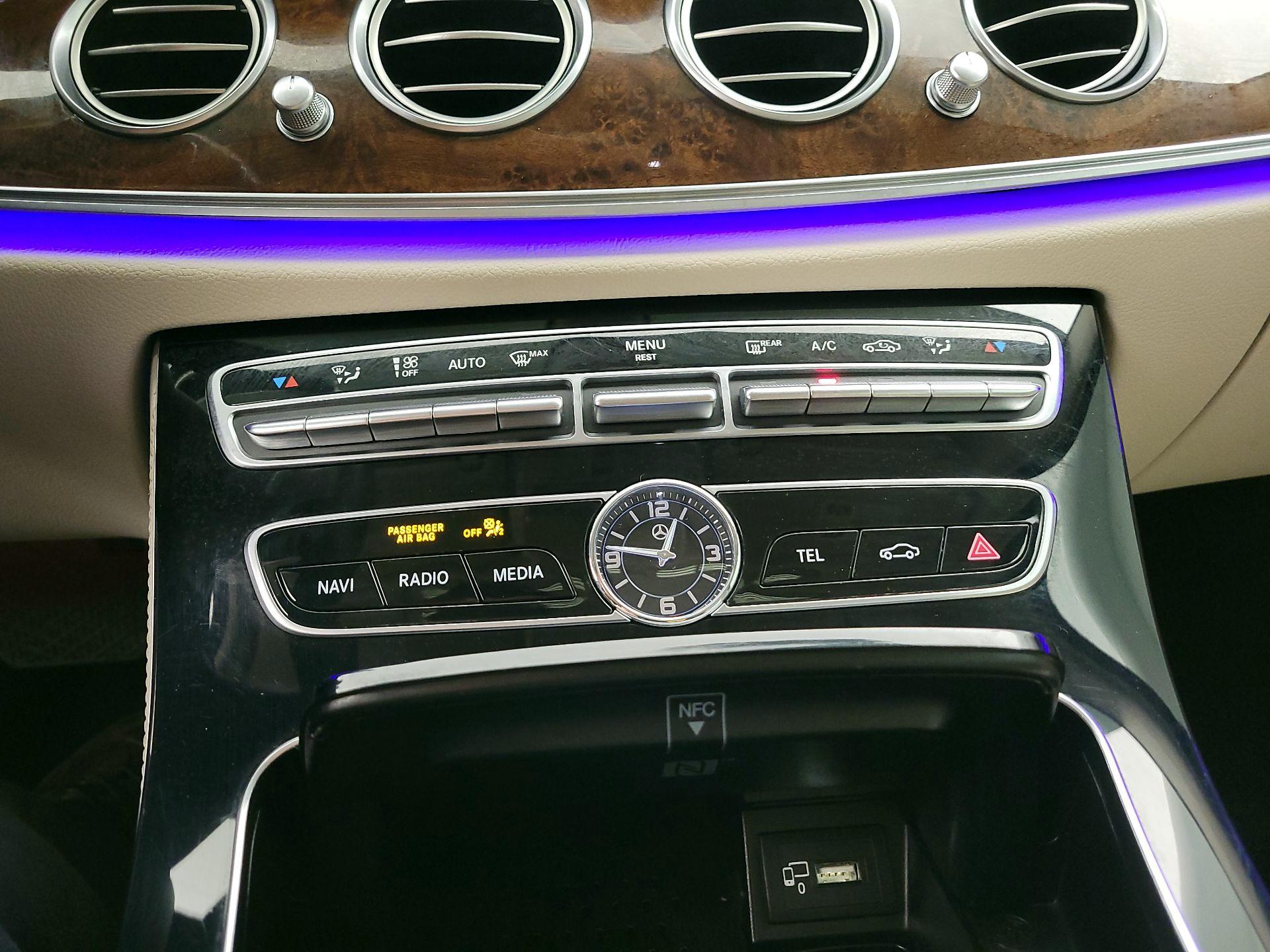 Thumbnail: 2018 Mercedes-Benz E-Class - 17