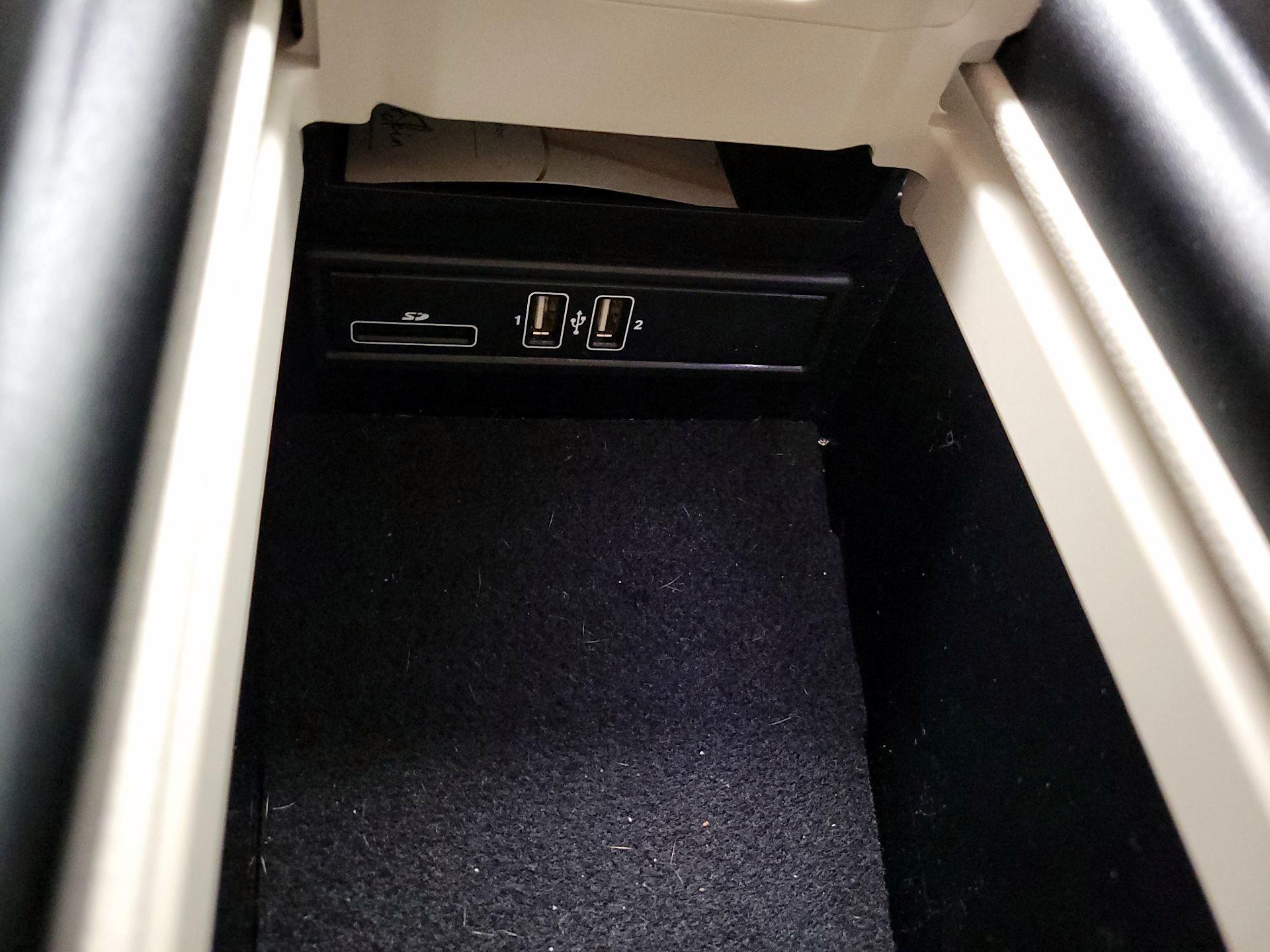 Thumbnail: 2018 Mercedes-Benz E-Class - 19