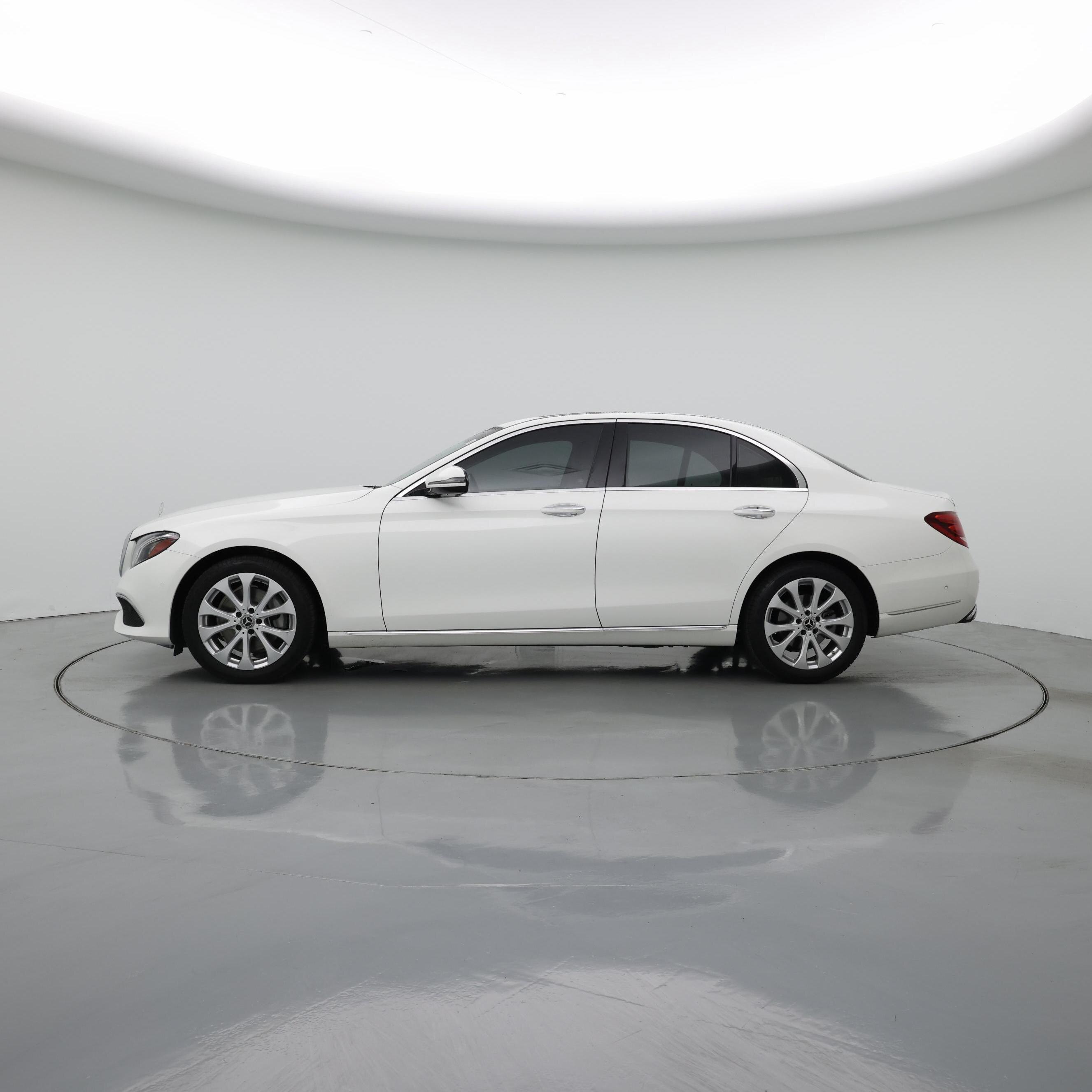 Thumbnail: 2018 Mercedes-Benz E-Class - 3