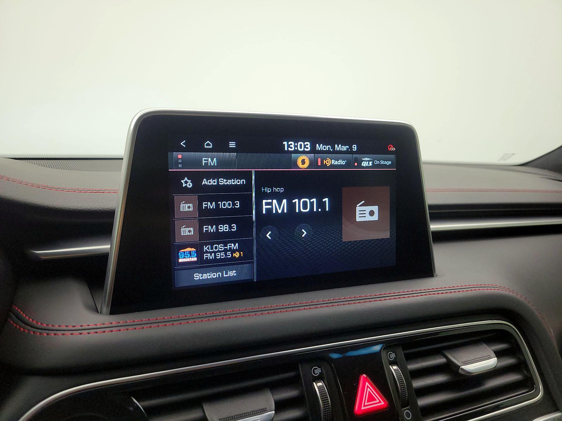 Thumbnail: 2020 Genesis G70 - 16