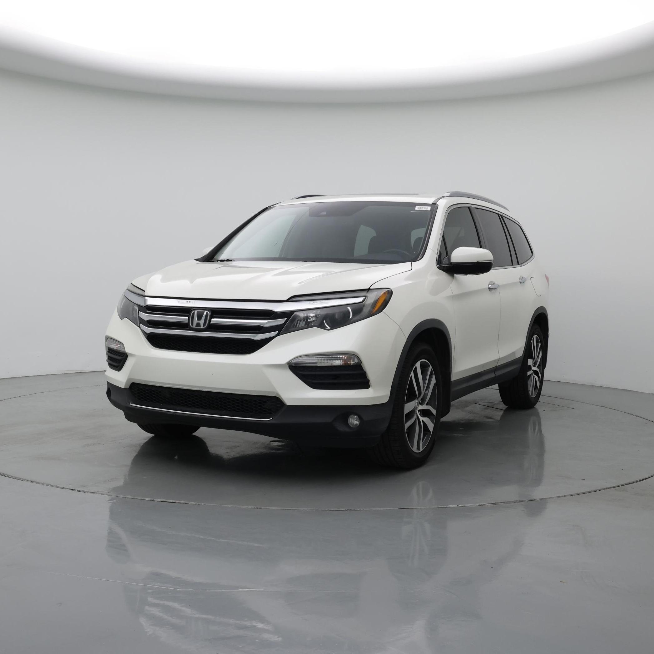 Thumbnail: 2017 Honda Pilot - 4