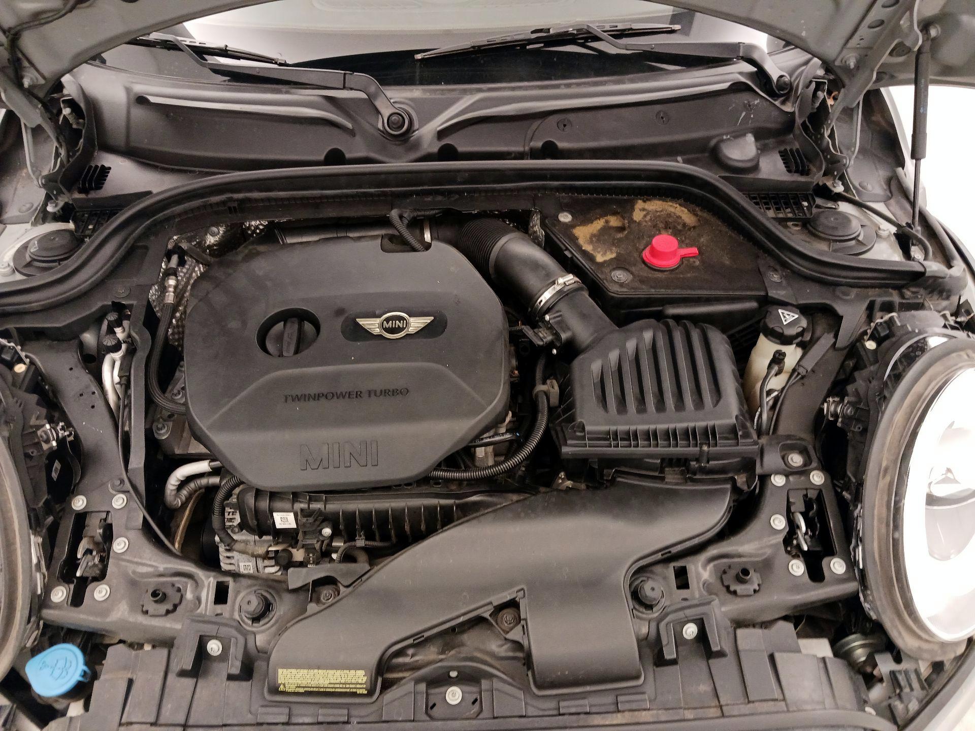 Thumbnail: 2015 MINI Cooper Hardtop - 20