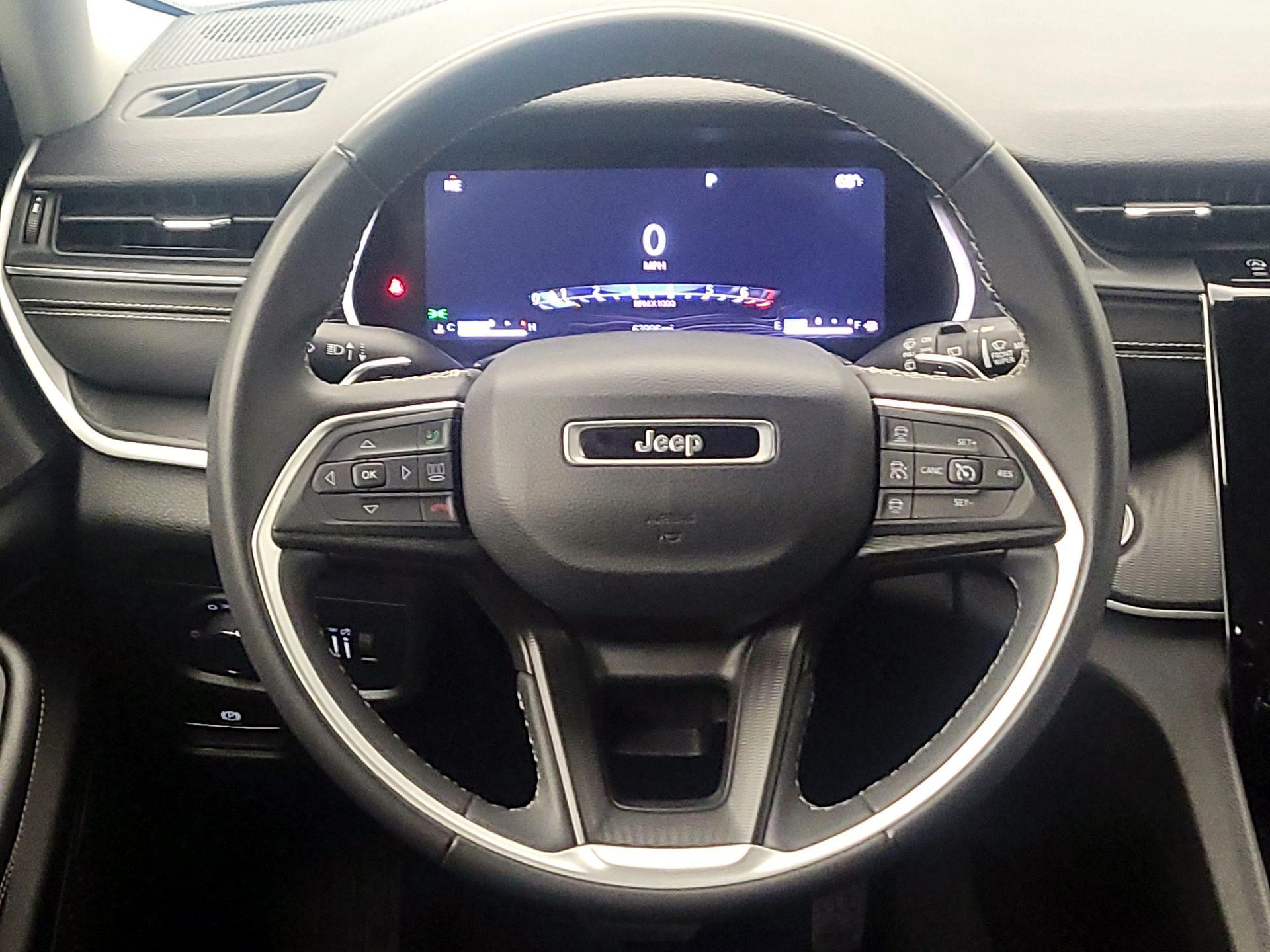 Thumbnail: 2023 Jeep Grand Cherokee - 10