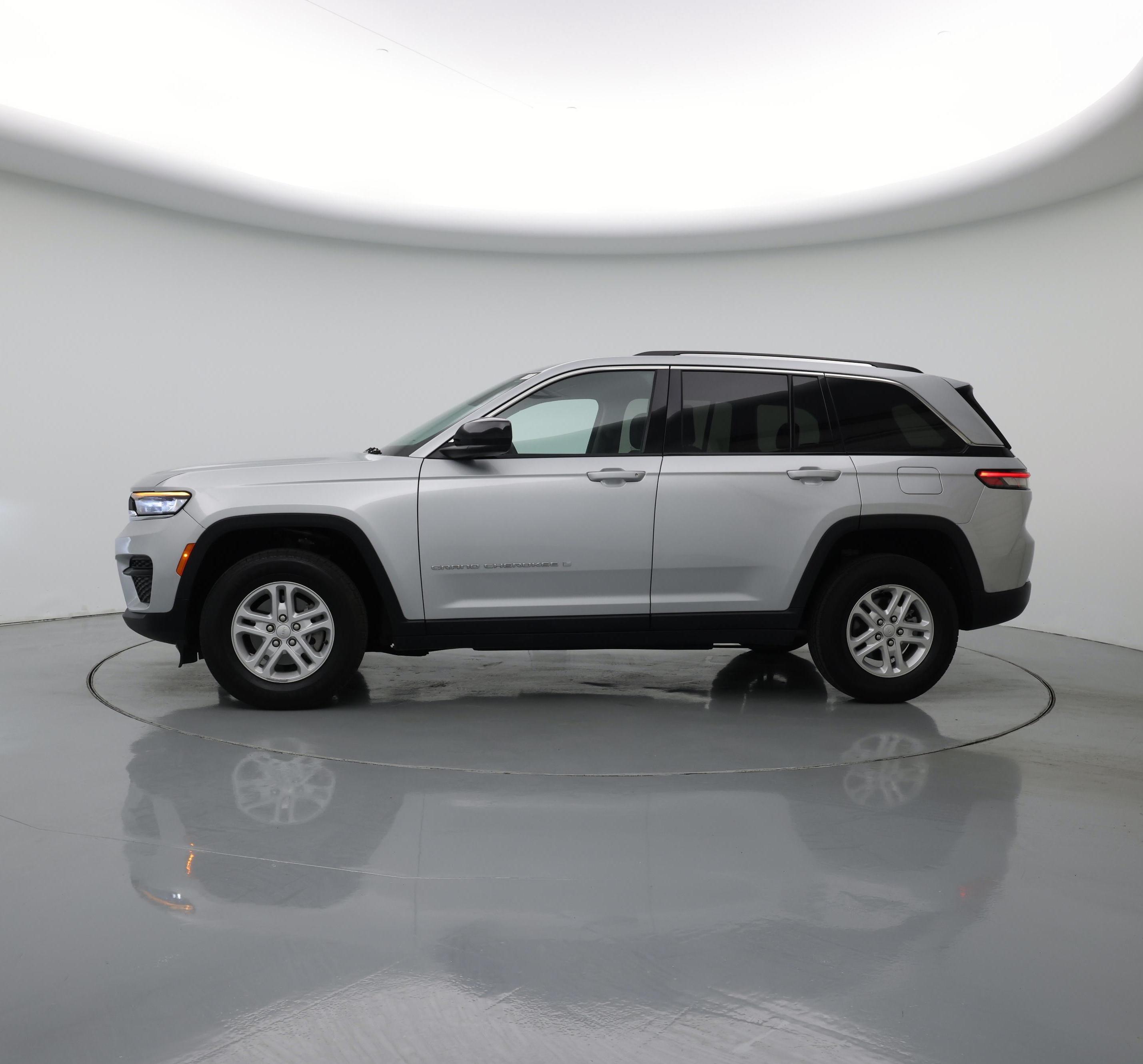 Thumbnail: 2023 Jeep Grand Cherokee - 3