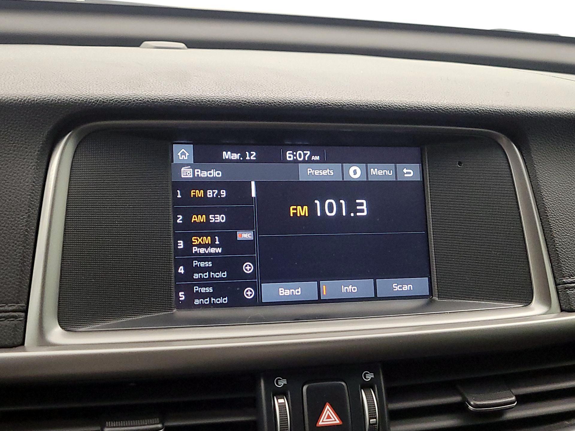 Thumbnail: 2018 Kia Optima - 15