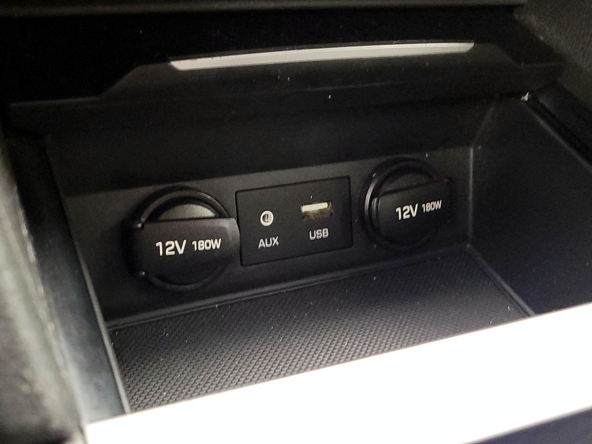 Thumbnail: 2018 Hyundai Elantra - 18