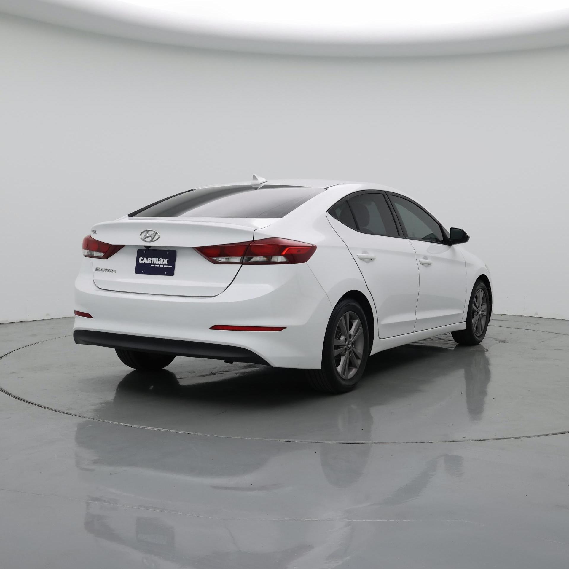 Thumbnail: 2018 Hyundai Elantra - 8