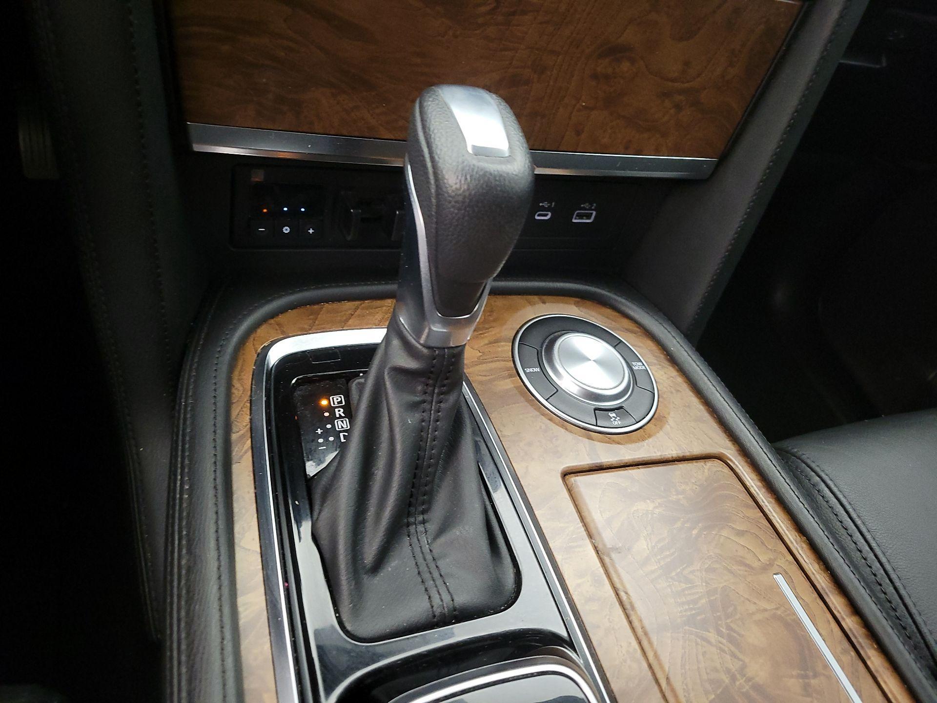 Thumbnail: 2022 Nissan Armada - 18