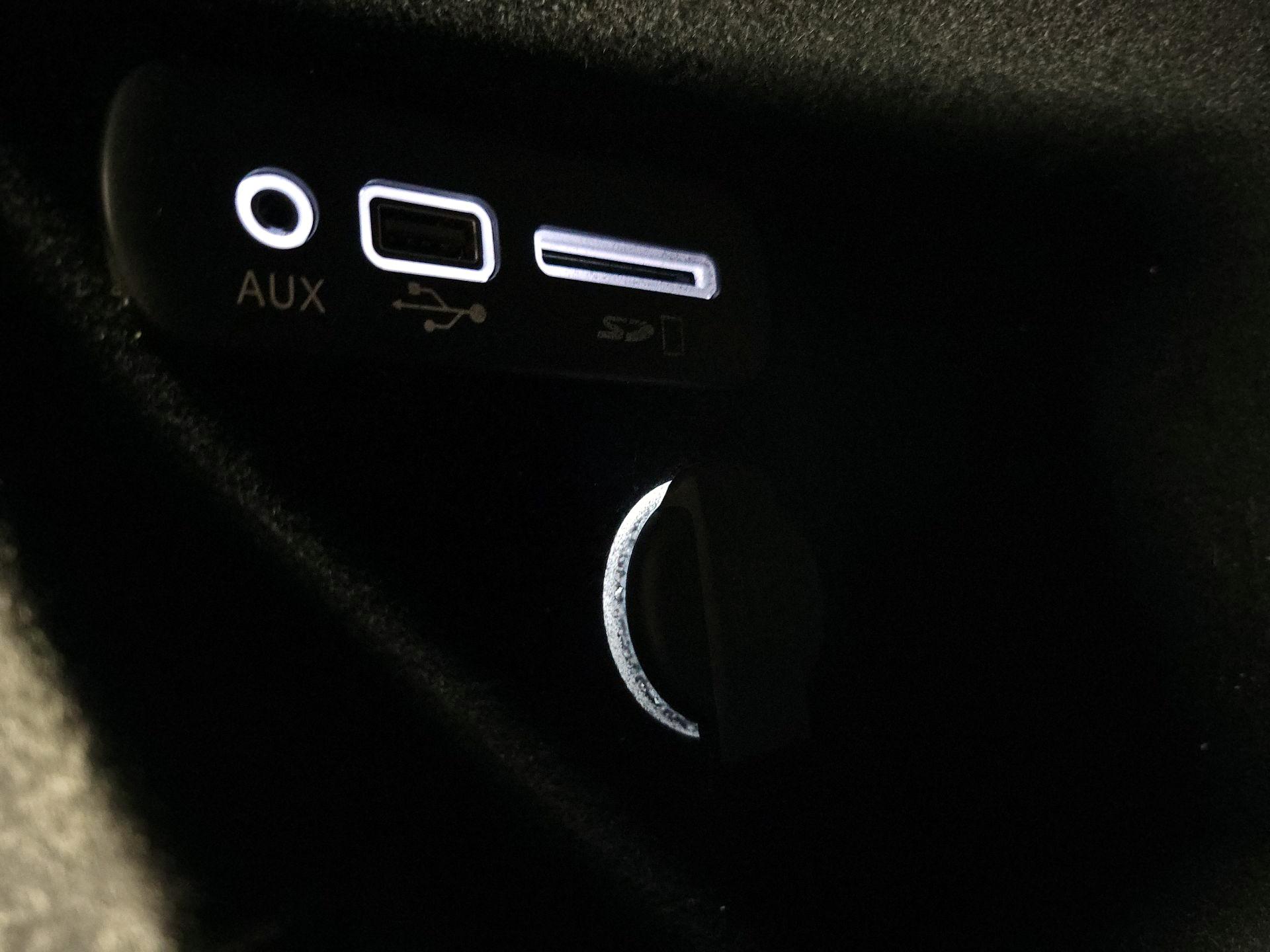 Thumbnail: 2016 Dodge Challenger - 19