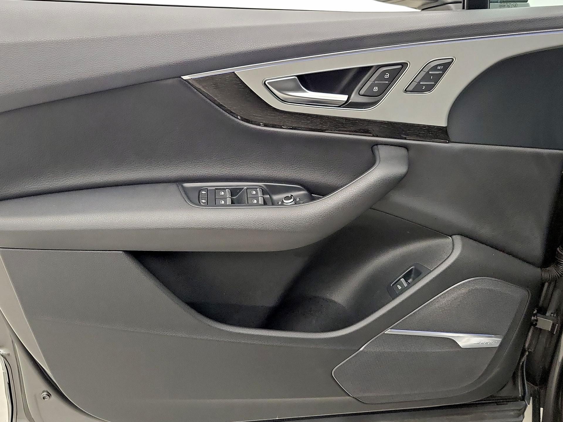 Thumbnail: 2019 Audi Q7 - 12