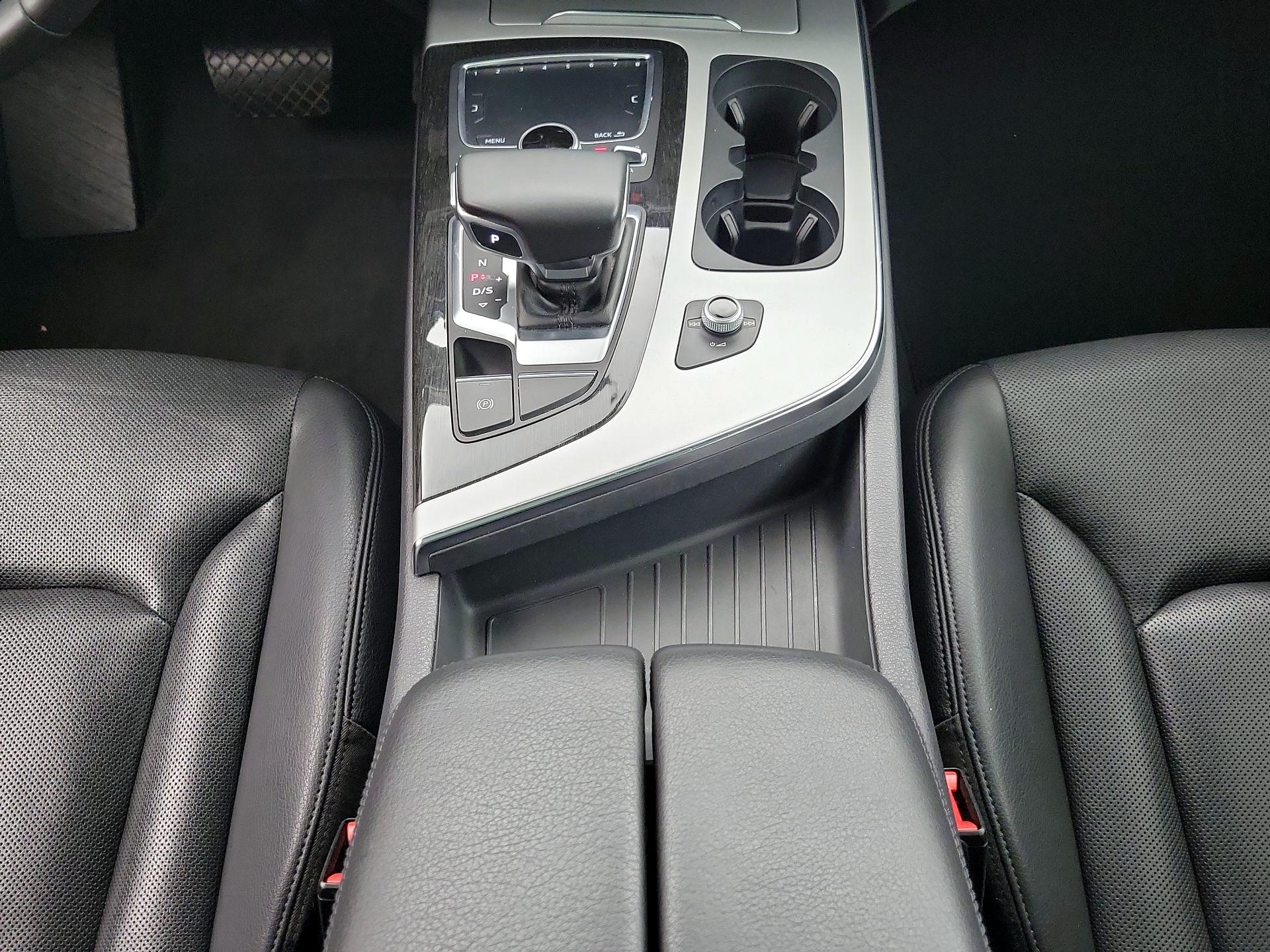 Thumbnail: 2019 Audi Q7 - 18