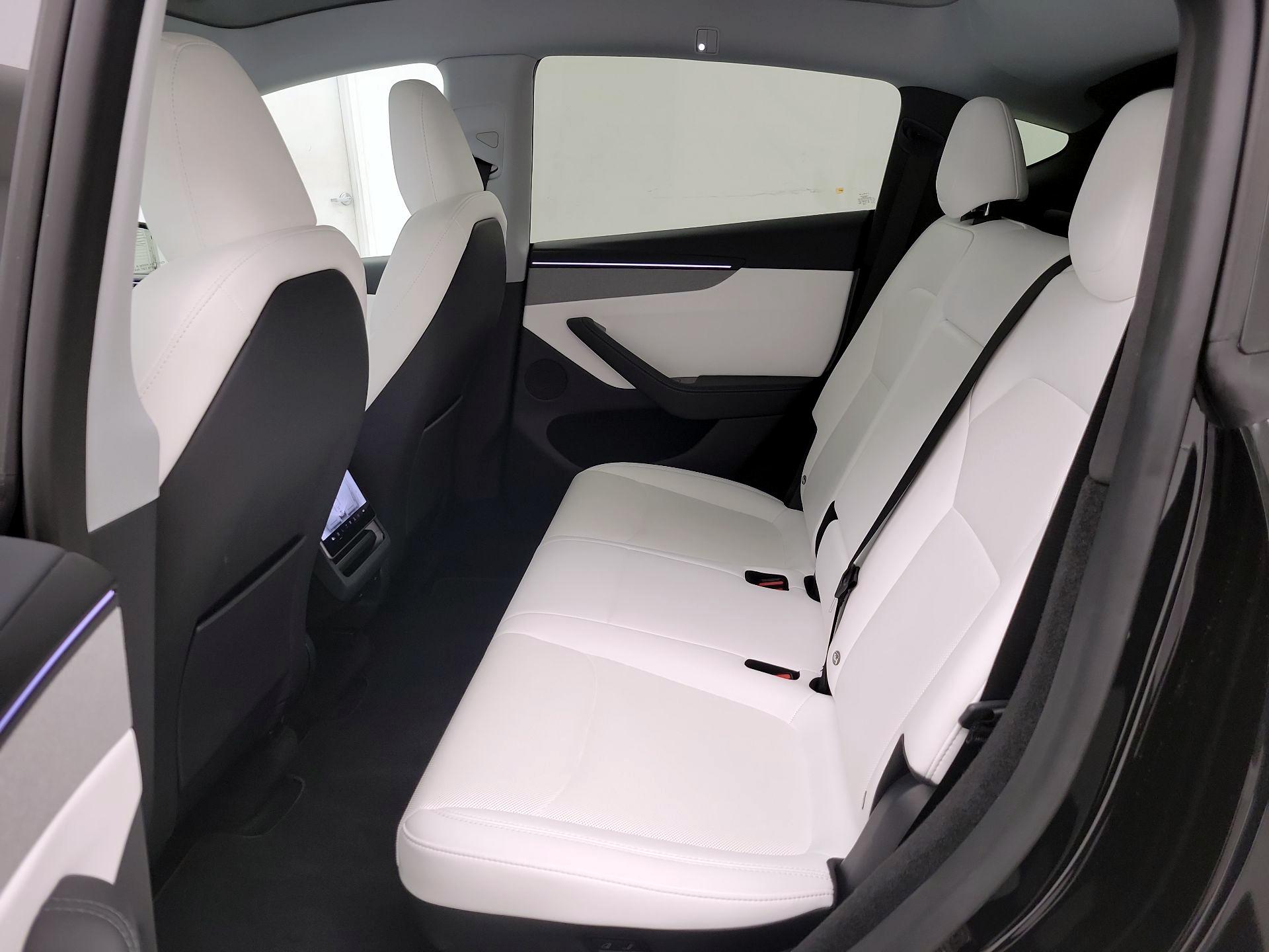 Thumbnail: 2026 Tesla Model Y - 19