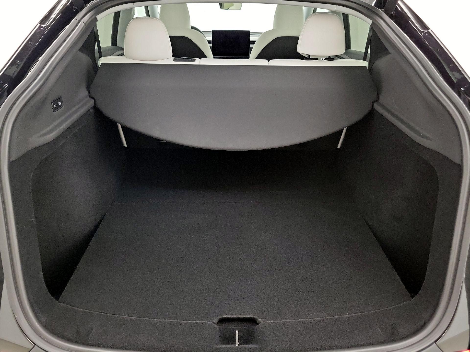 Thumbnail: 2026 Tesla Model Y - 20