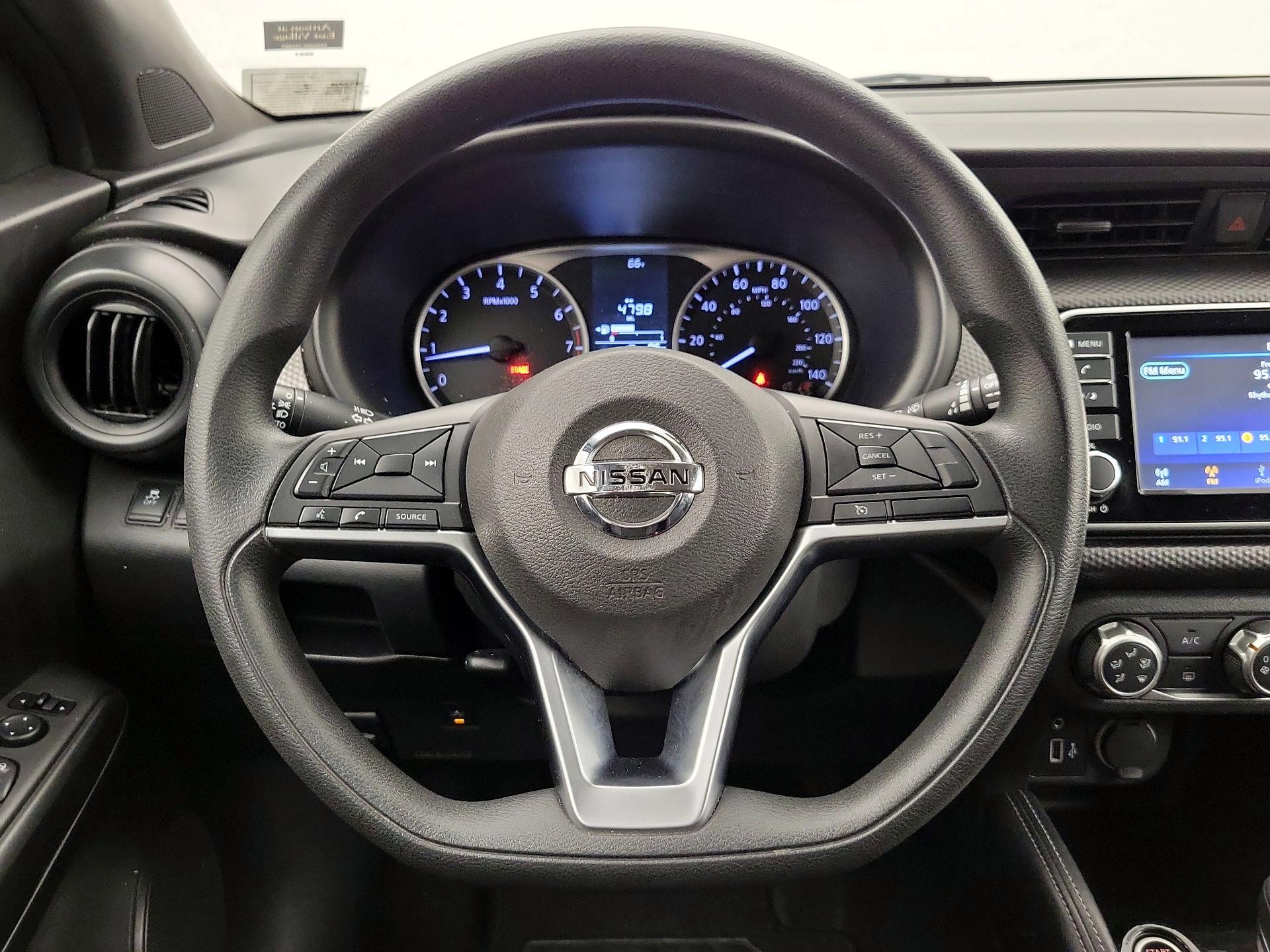 Thumbnail: 2018 Nissan Kicks - 10