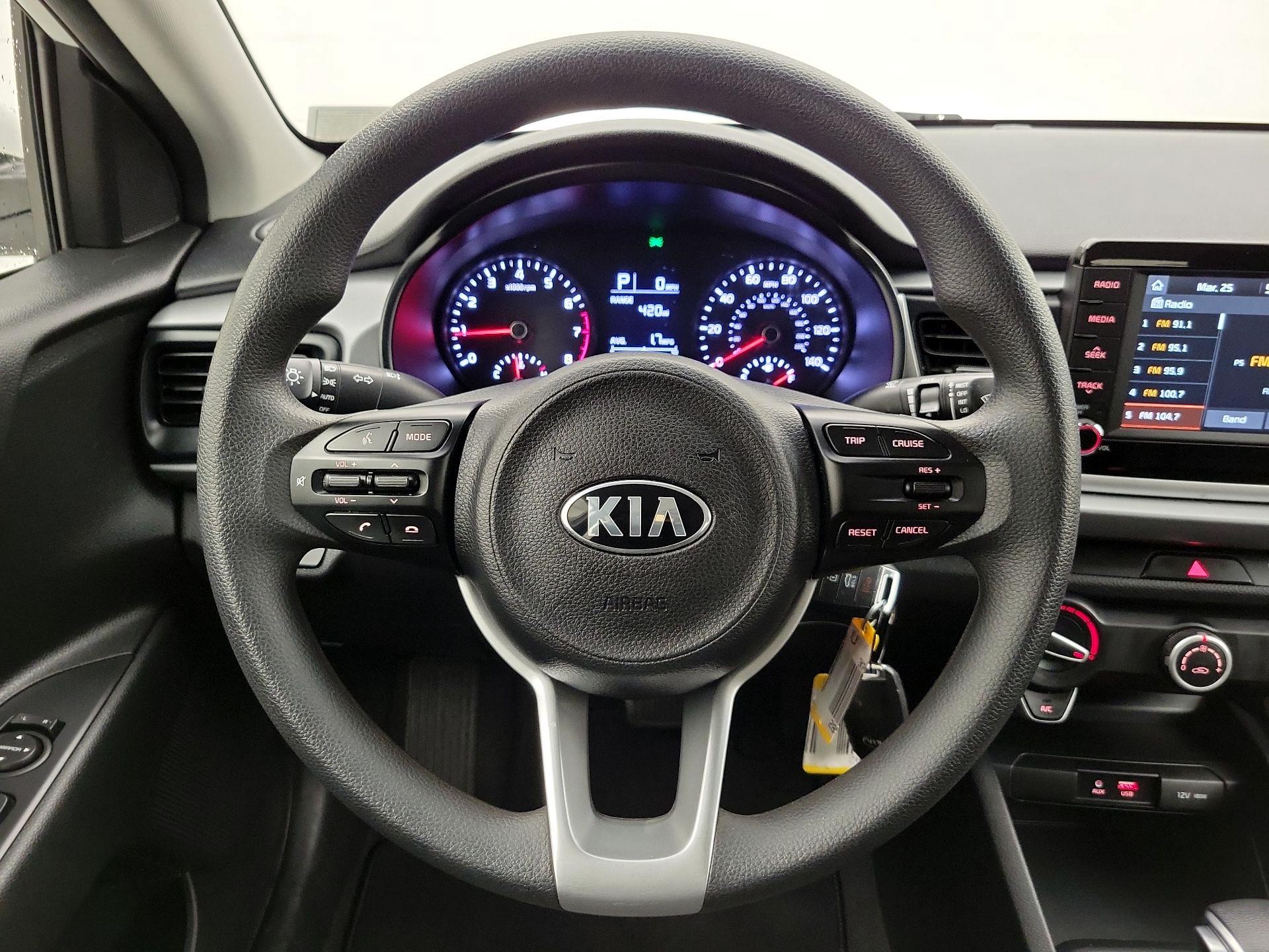 Thumbnail: 2020 Kia Rio - 10