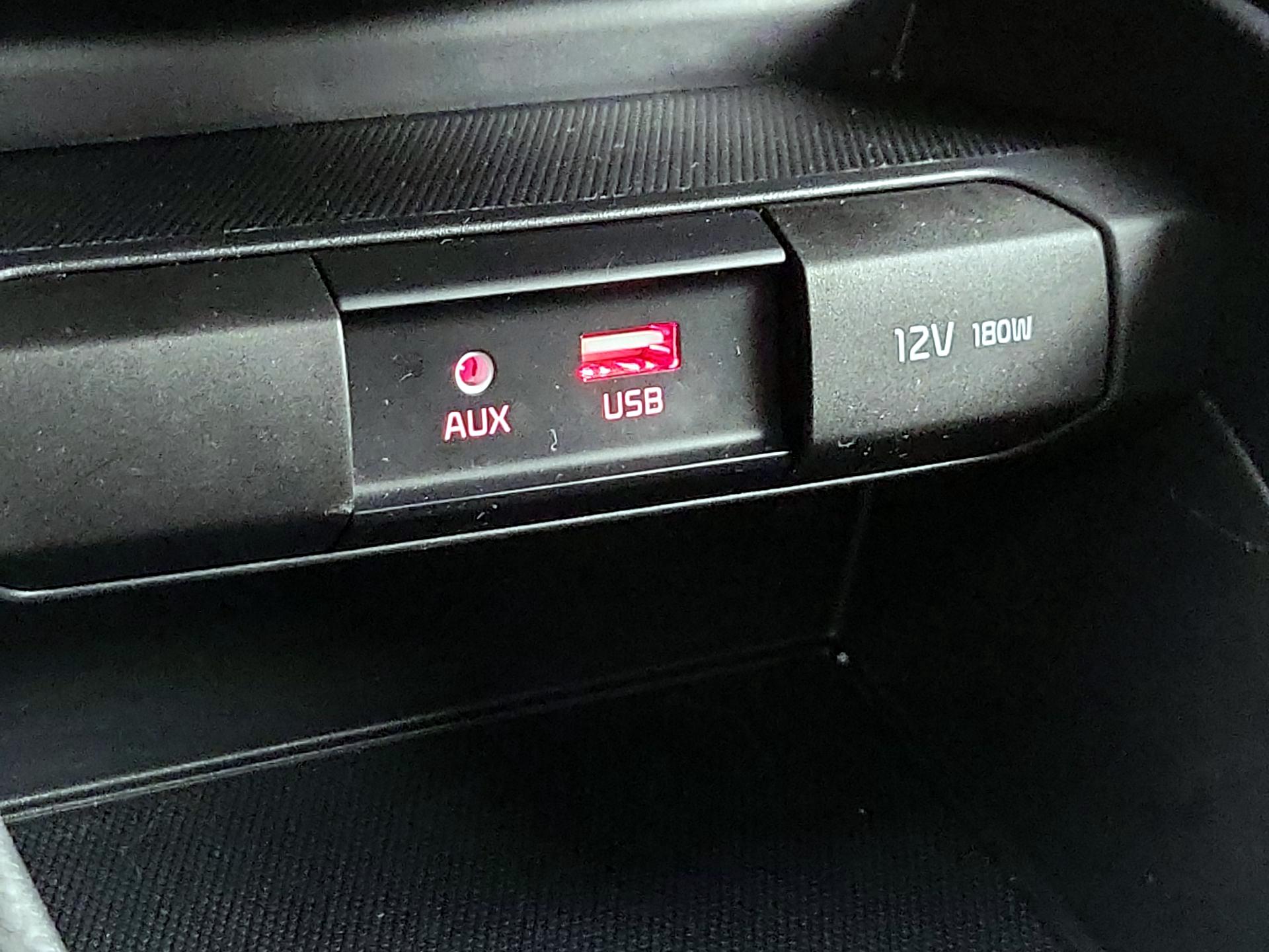 Thumbnail: 2020 Kia Rio - 18