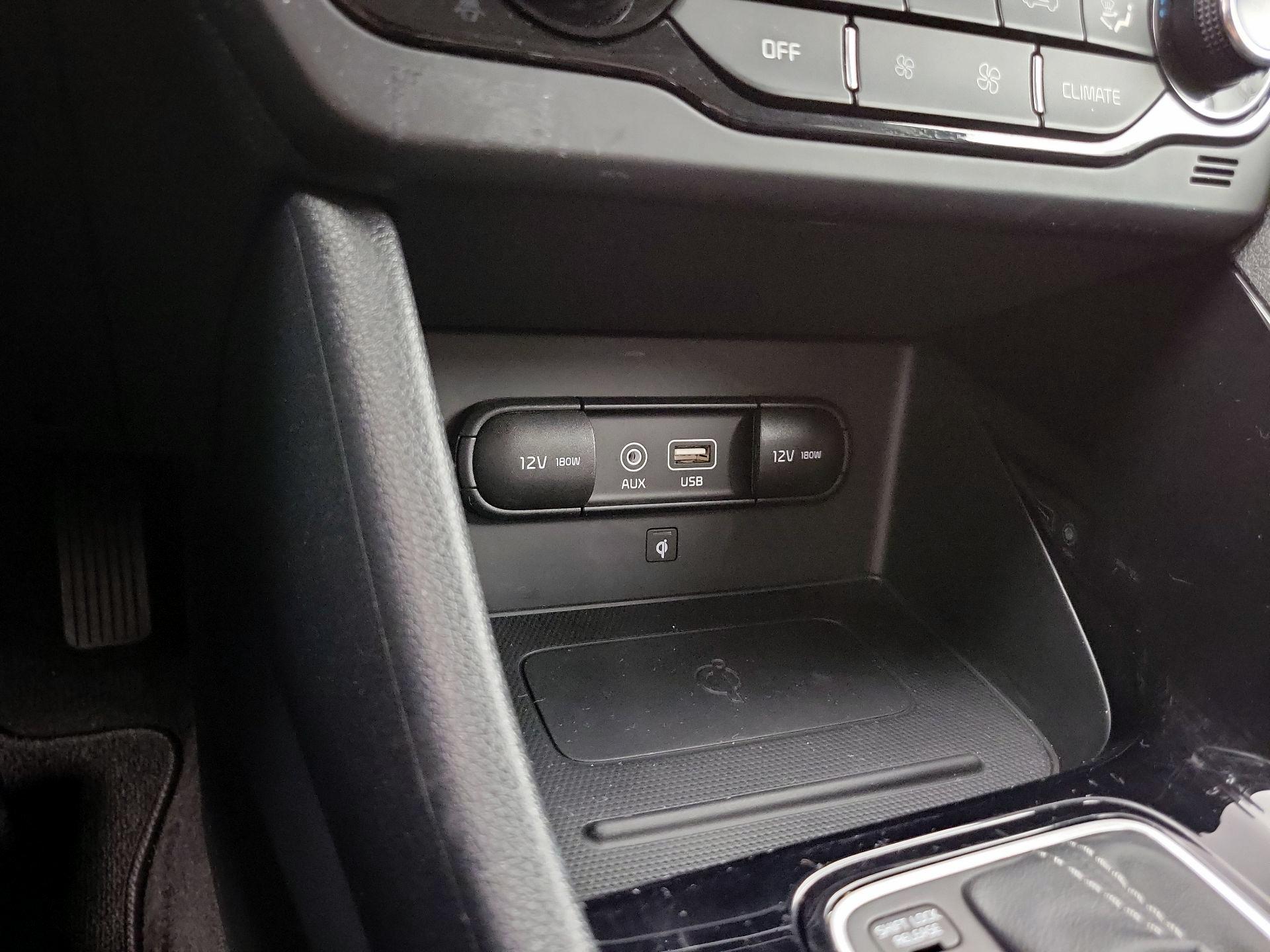 Thumbnail: 2019 Kia Niro - 19