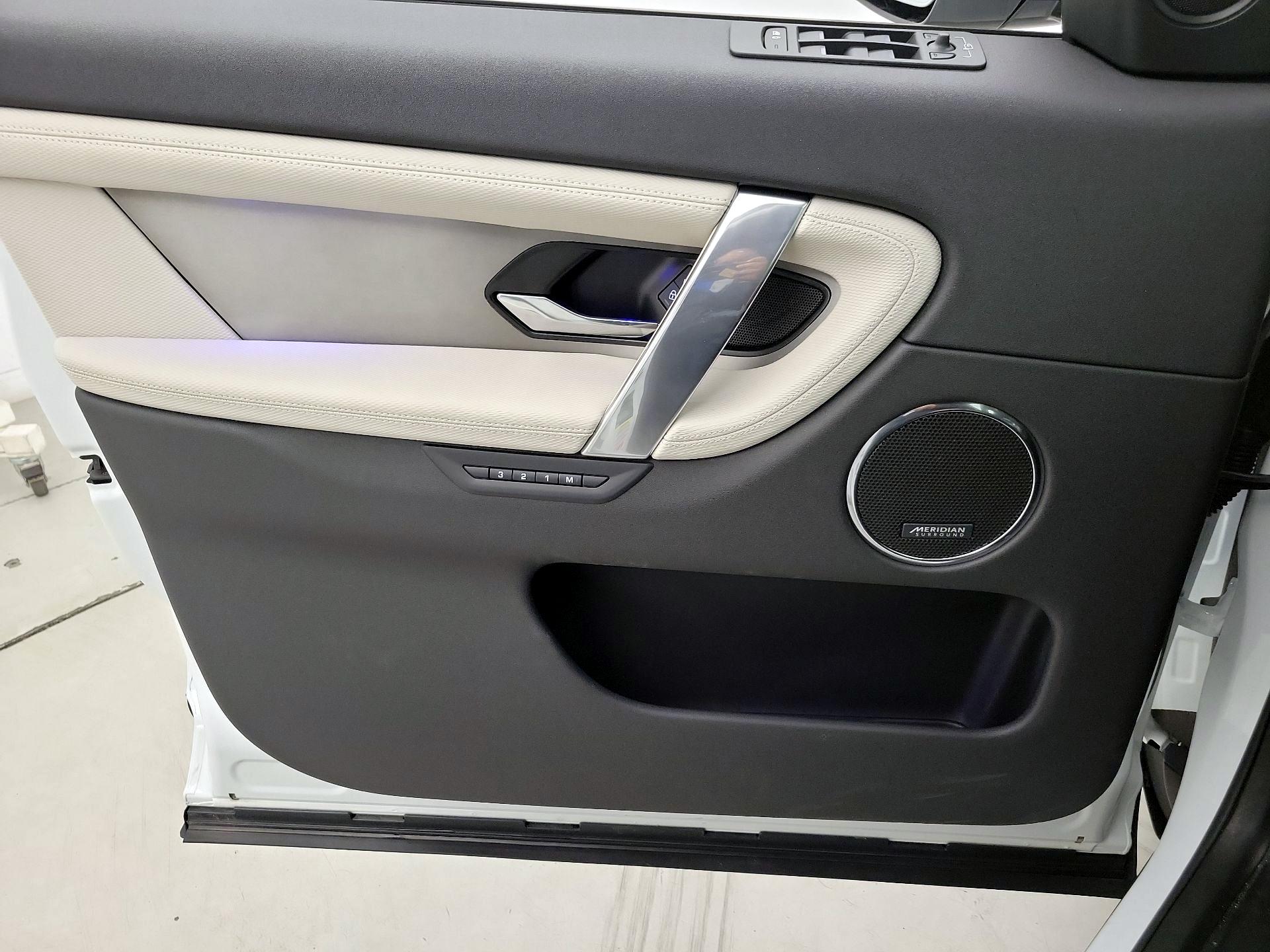 Thumbnail: 2025 Land Rover Discovery Sport - 12