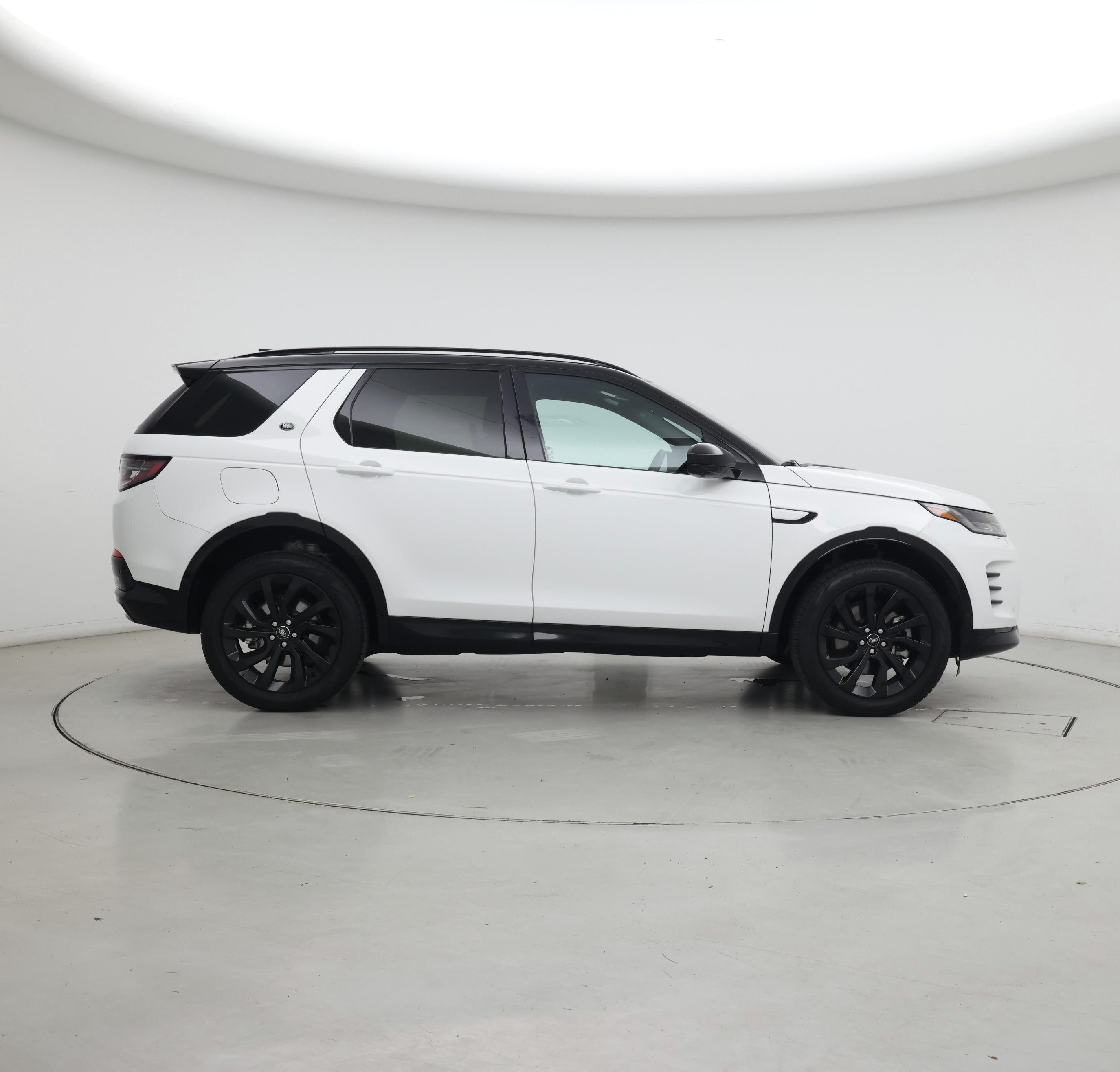 Thumbnail: 2025 Land Rover Discovery Sport - 7