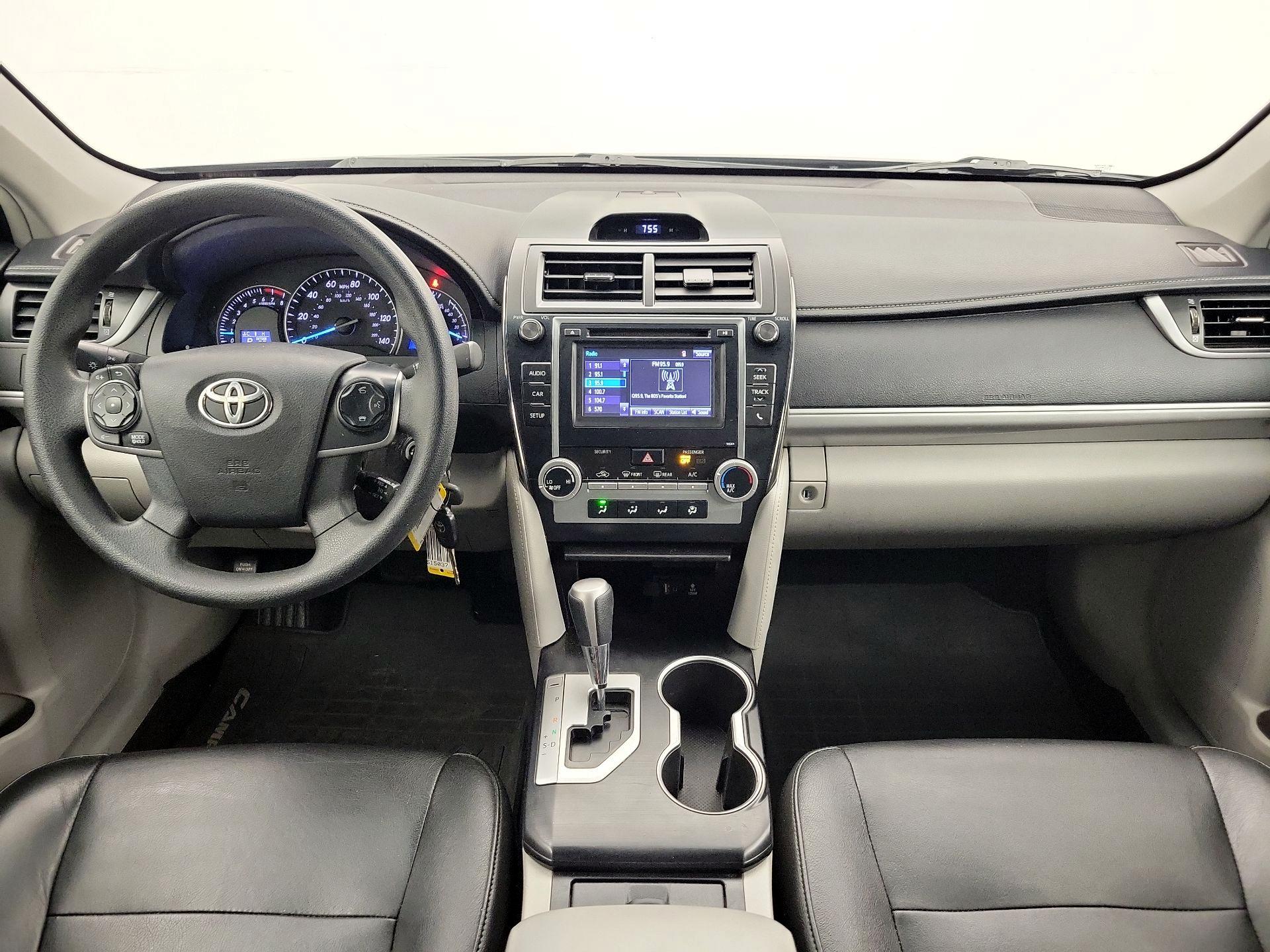 Thumbnail: 2014 Toyota Camry - 9