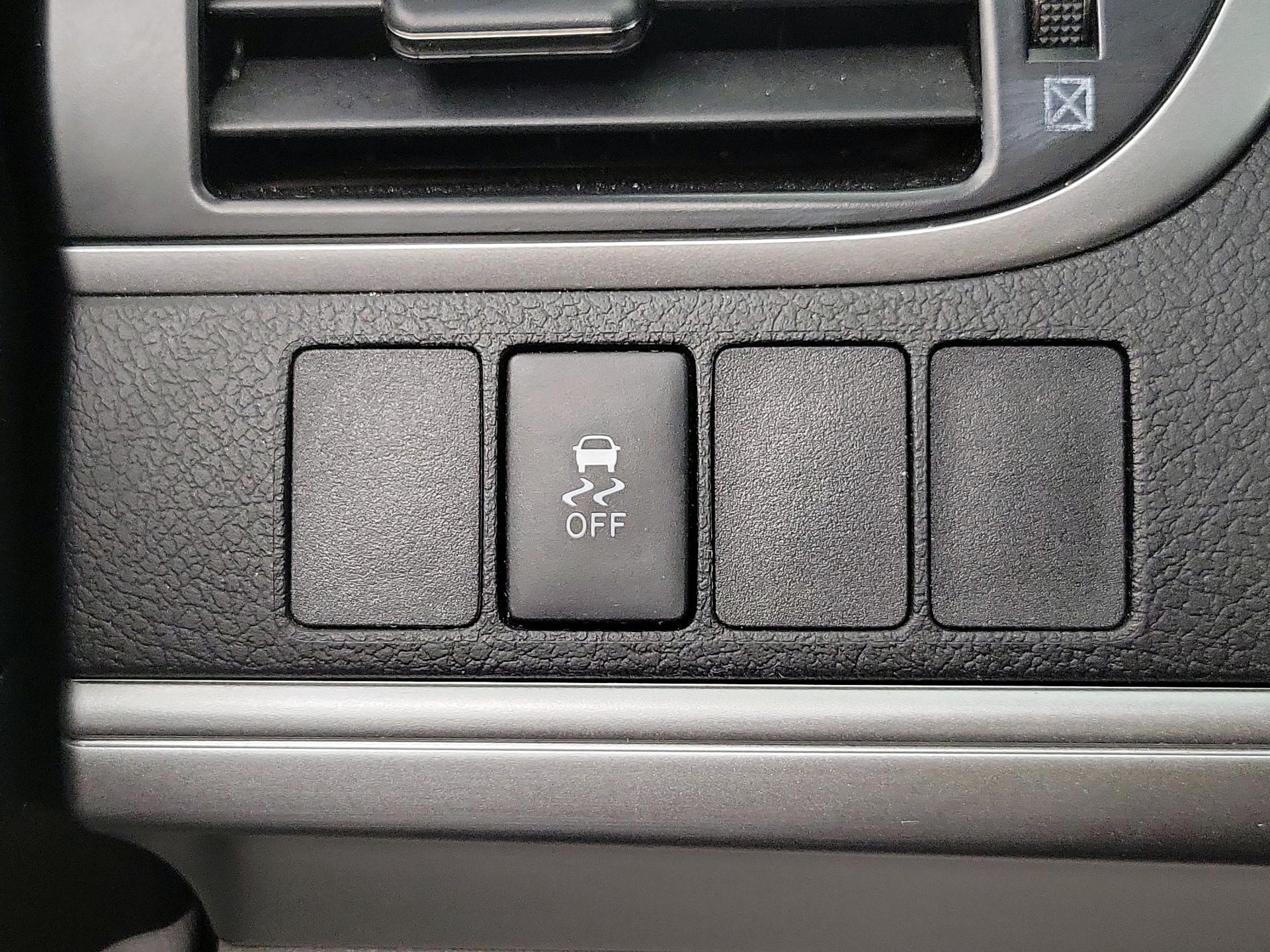 Thumbnail: 2014 Toyota Camry - 13