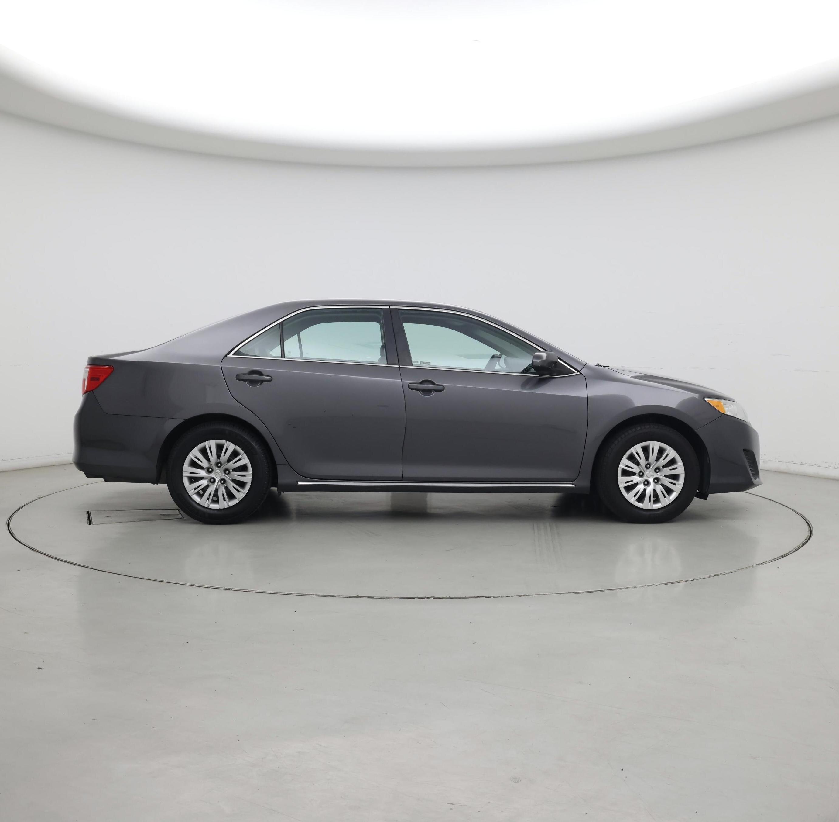 Thumbnail: 2014 Toyota Camry - 7