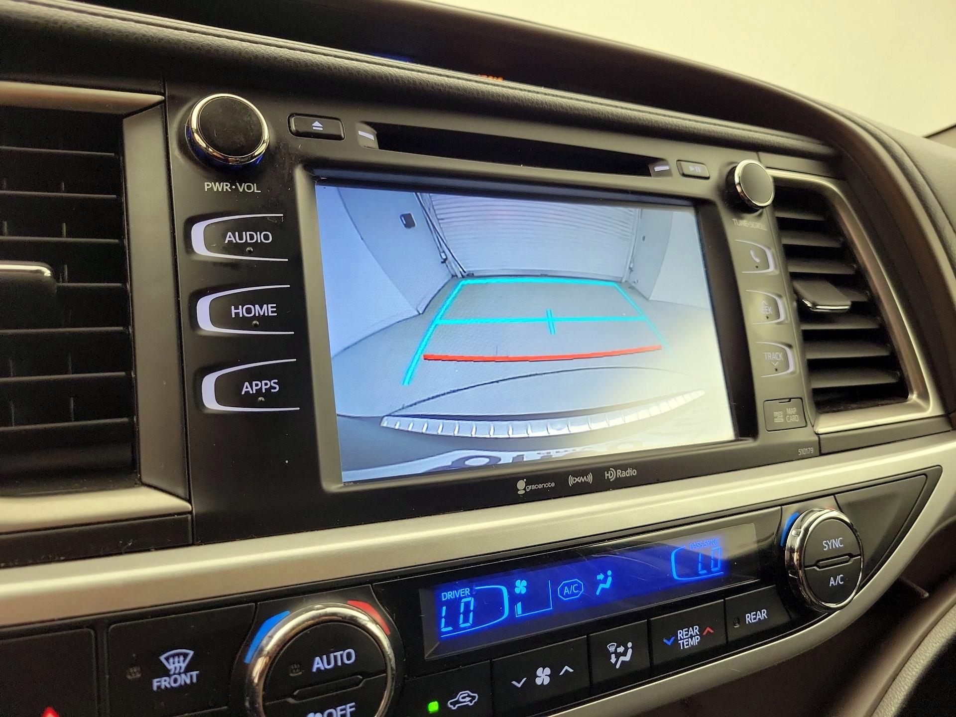 Thumbnail: 2017 Toyota Highlander - 15