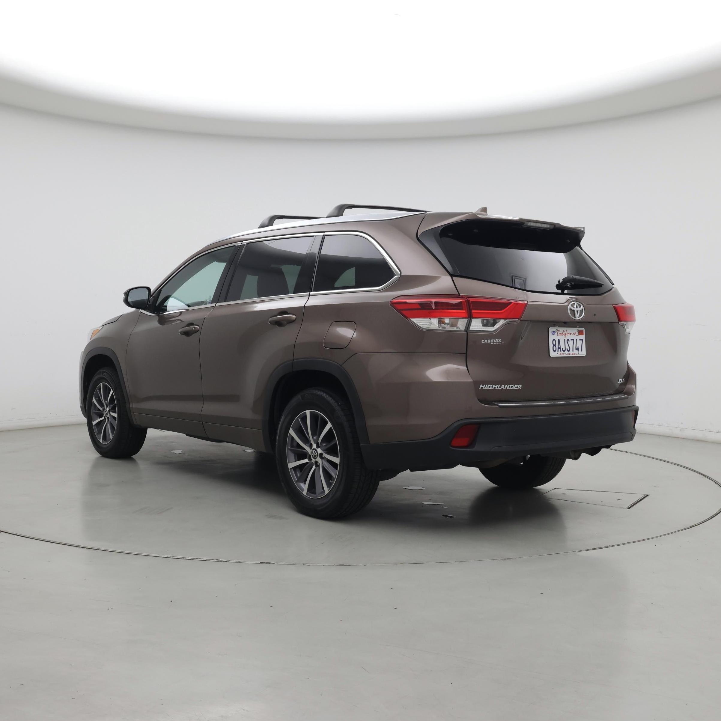 Thumbnail: 2017 Toyota Highlander - 2