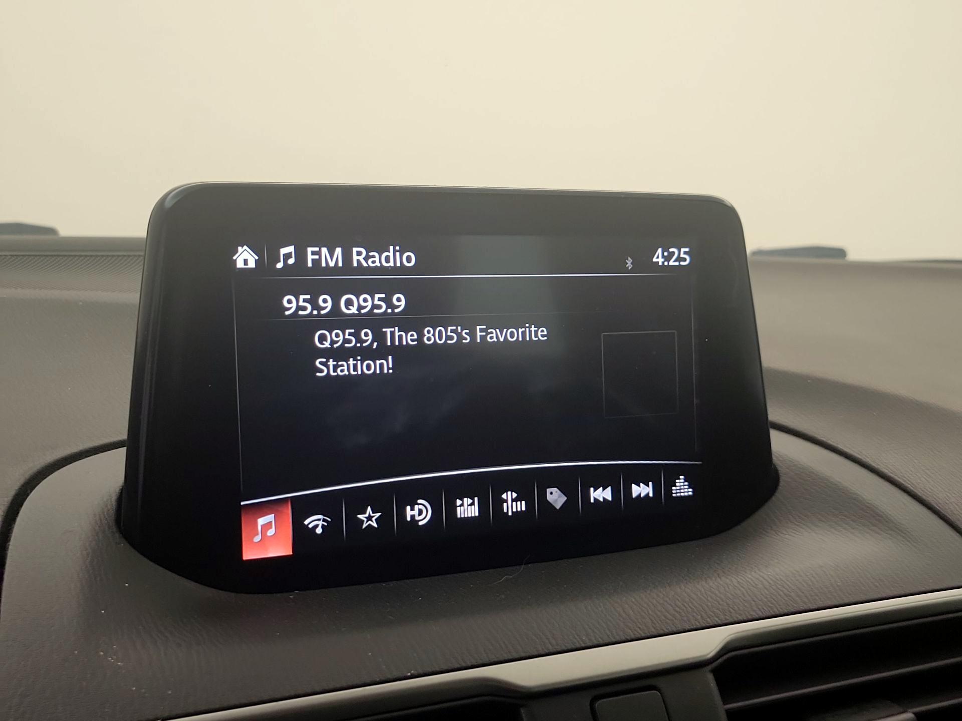 Thumbnail: 2017 Mazda Mazda3 - 15