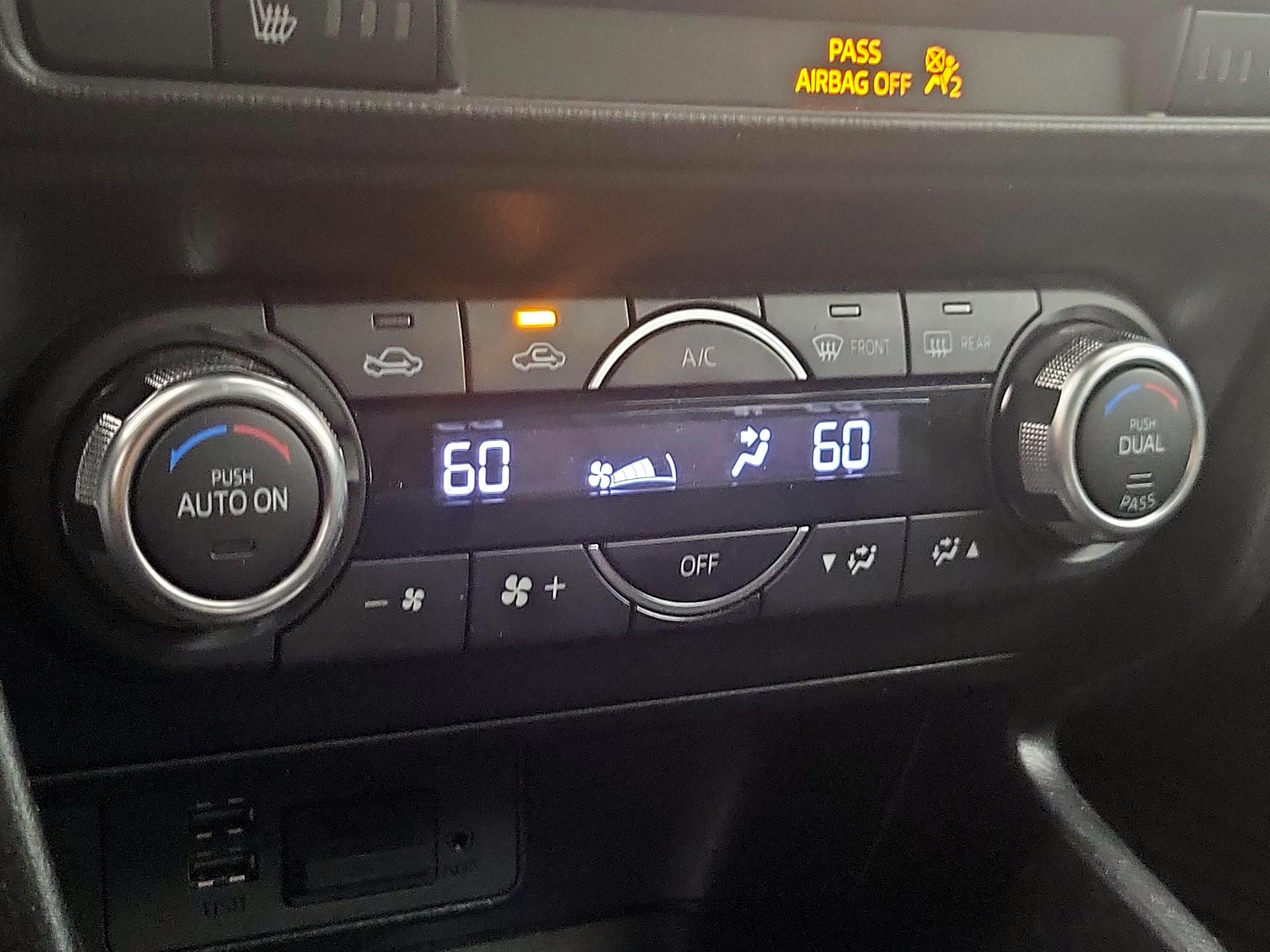 Thumbnail: 2017 Mazda Mazda3 - 16