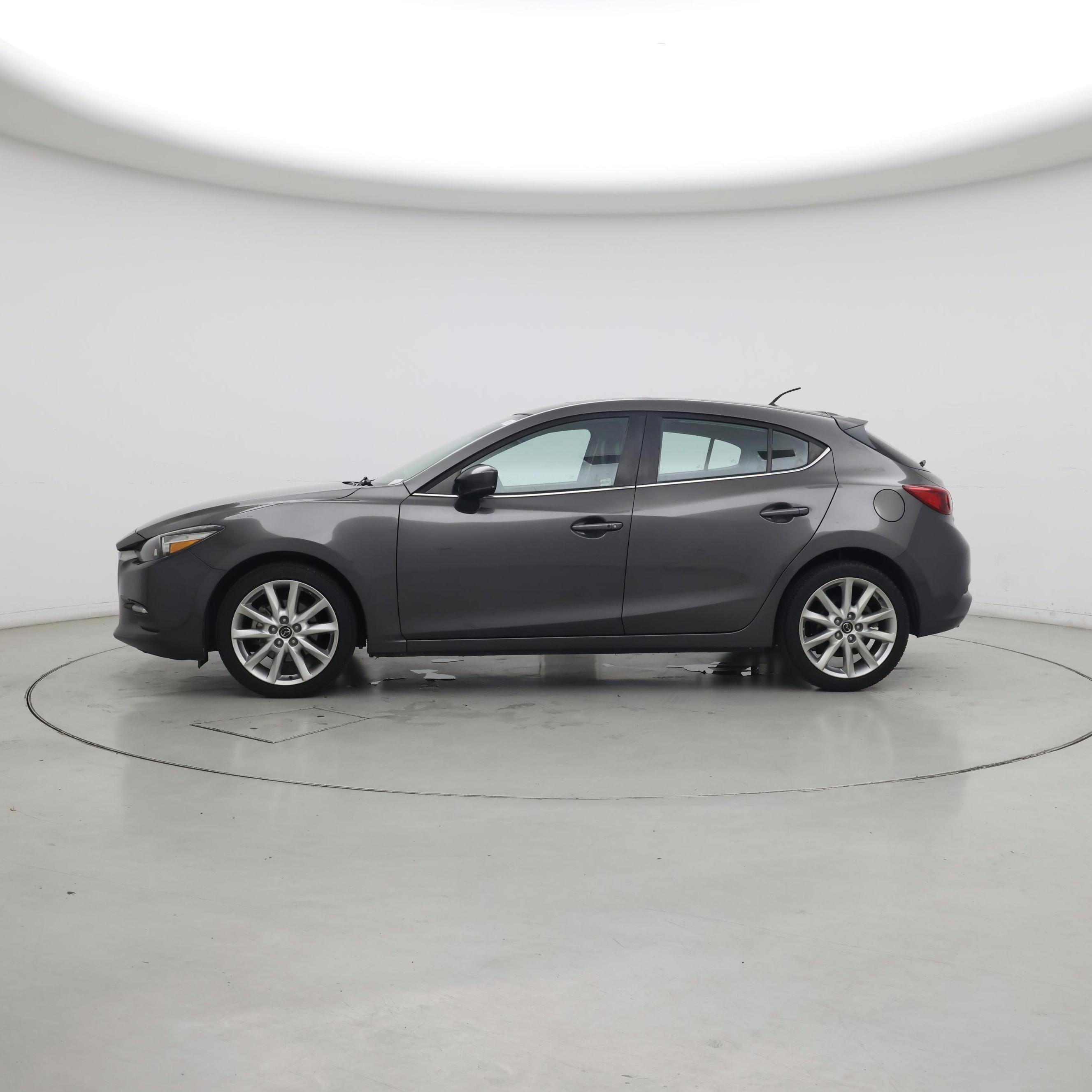 Thumbnail: 2017 Mazda Mazda3 - 3